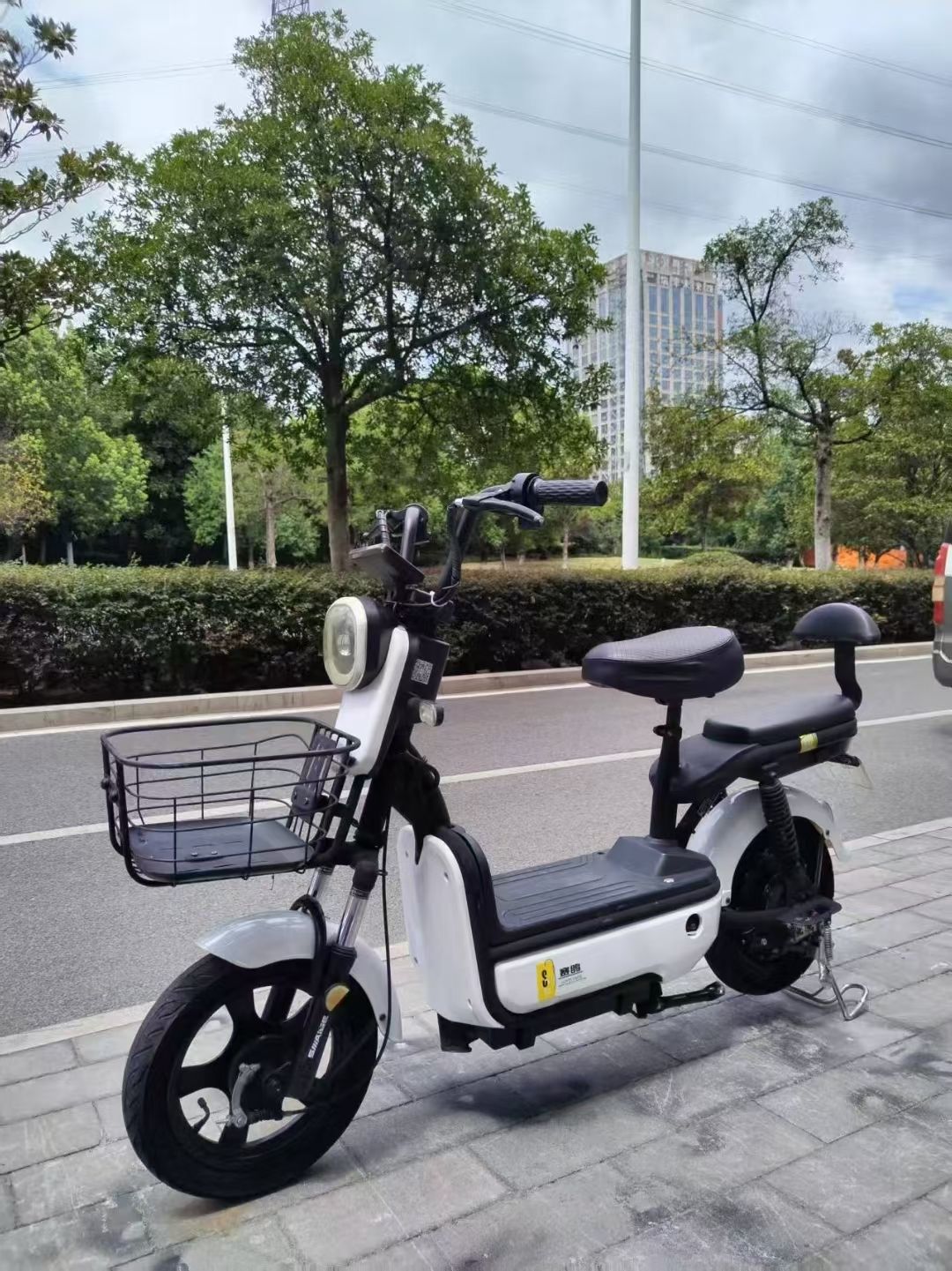 雅迪电动车(休宁路店)