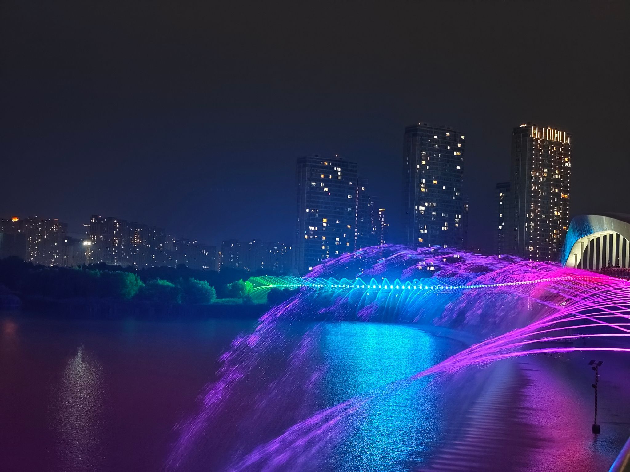 曹娥江人行景观桥旅行图片 1