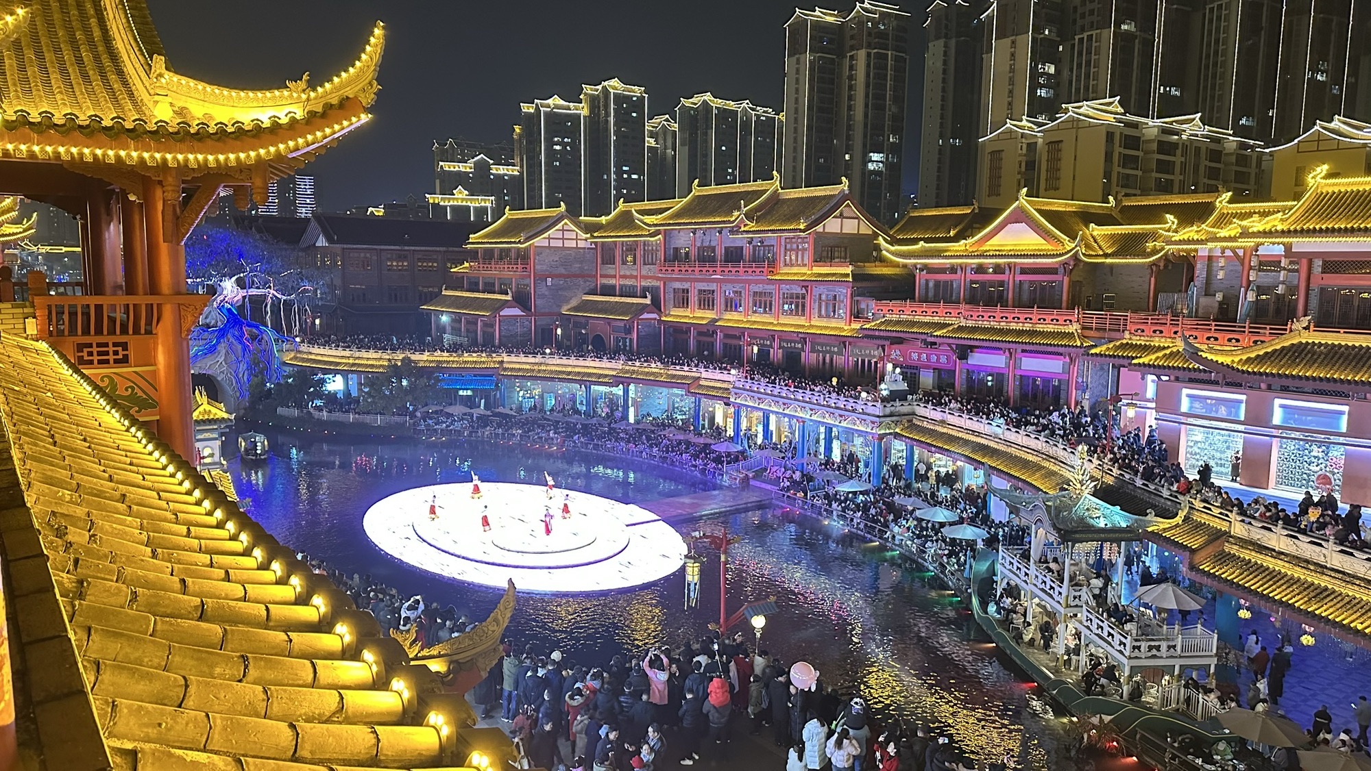 眉山彩灯光影大世界旅行图片 1