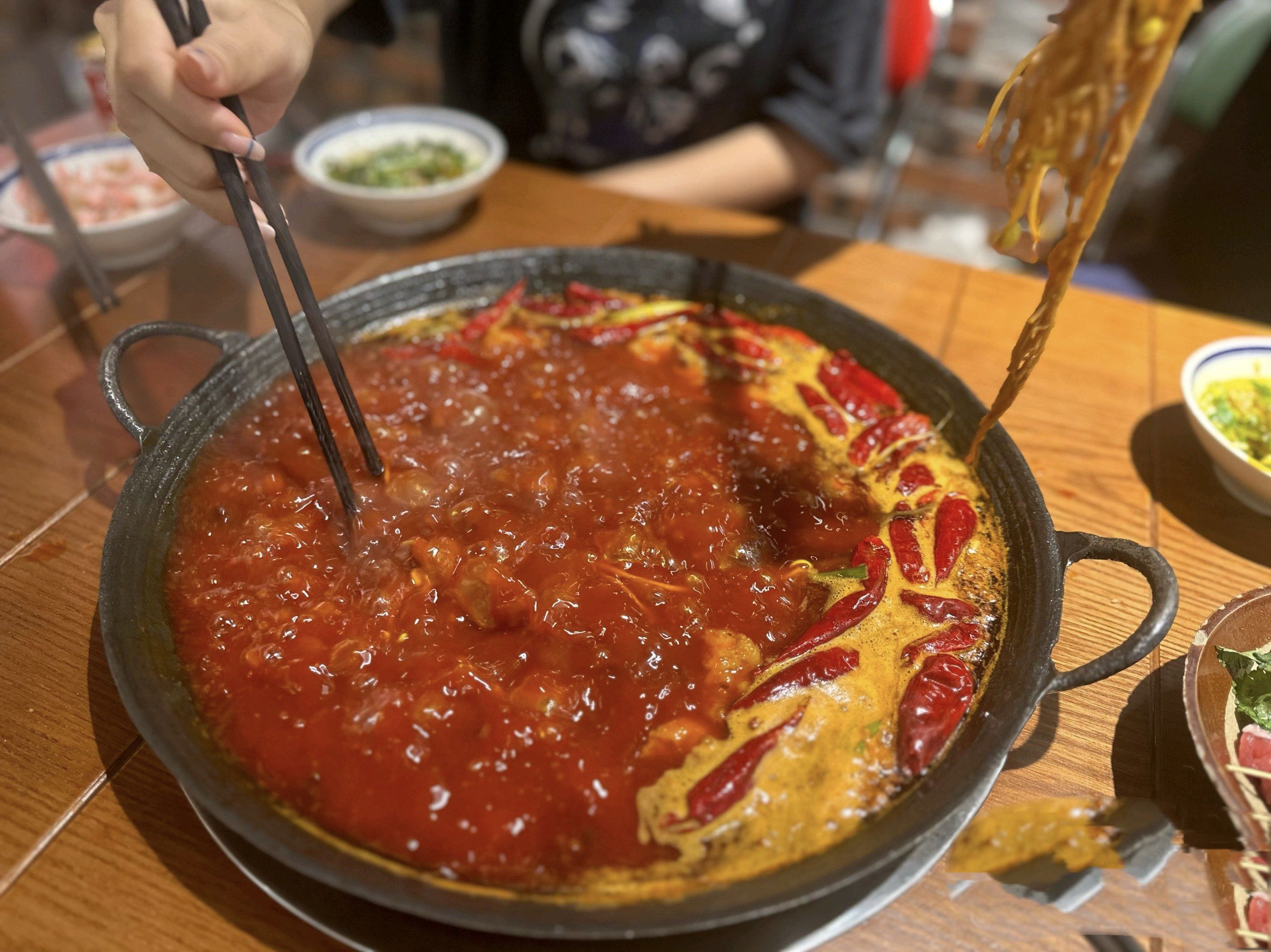 广安头轮地摊火锅(西城·天赋苑店)