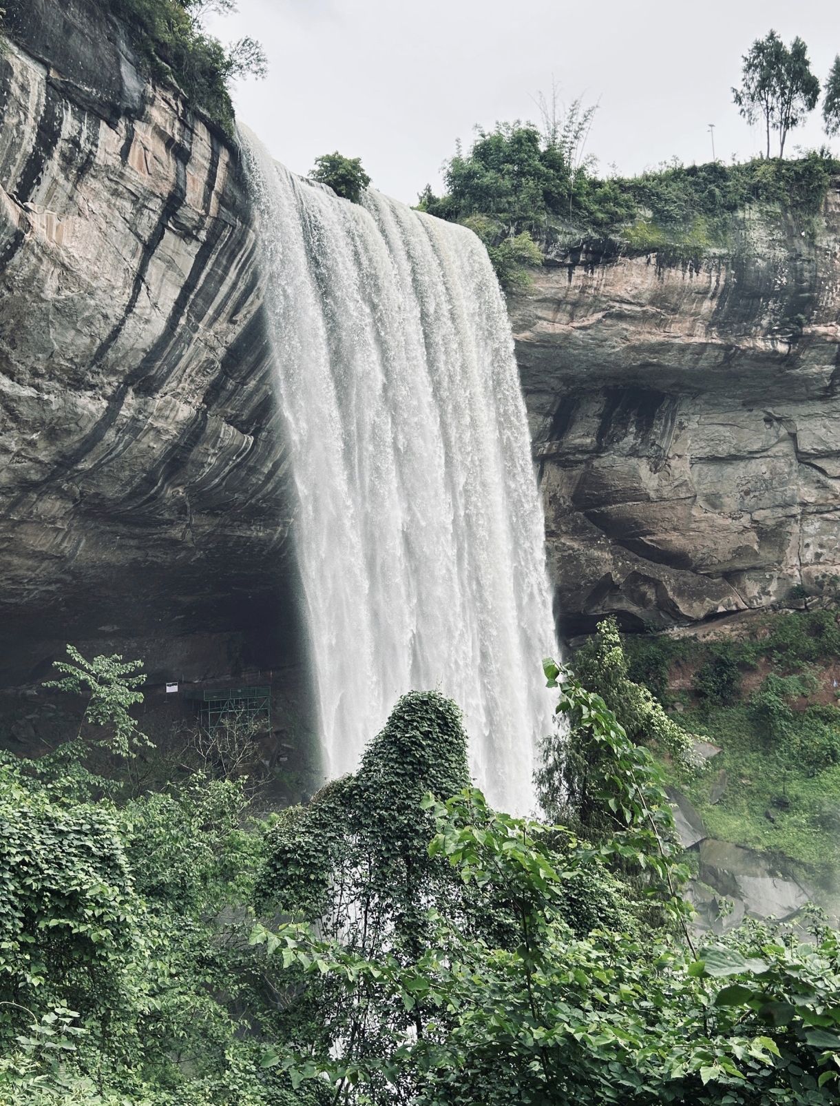 飞龙洞瀑布旅行图片 2