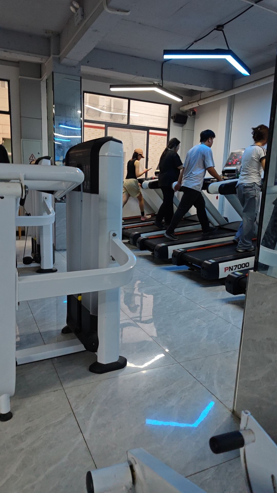 场地封面-top one健身房