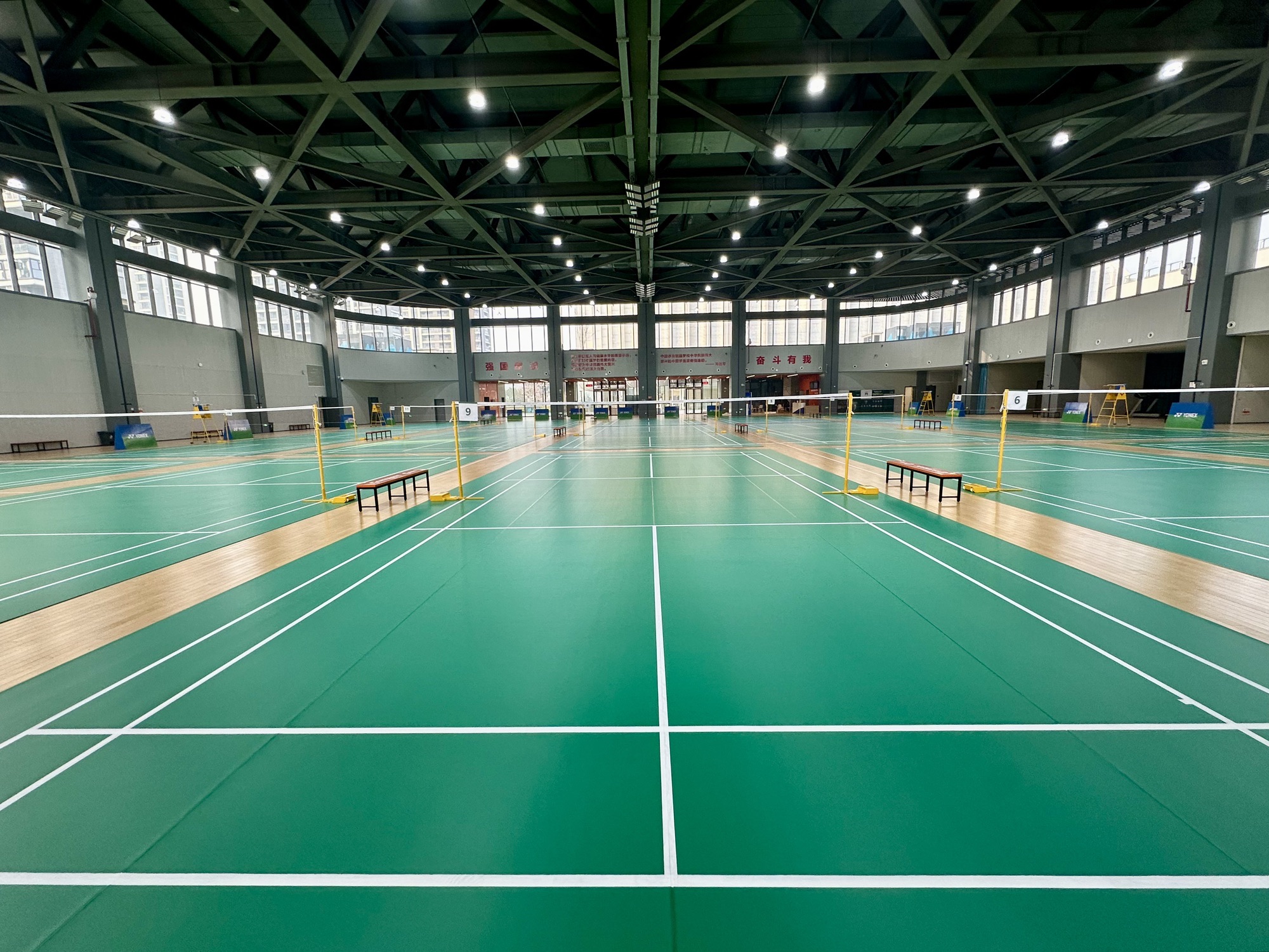 场地封面-临安小球运动中心羽毛球馆
