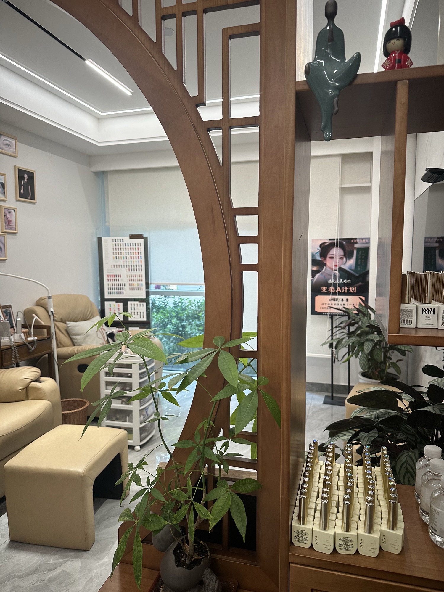 梦屿千寻美容会所(林肯时代店)