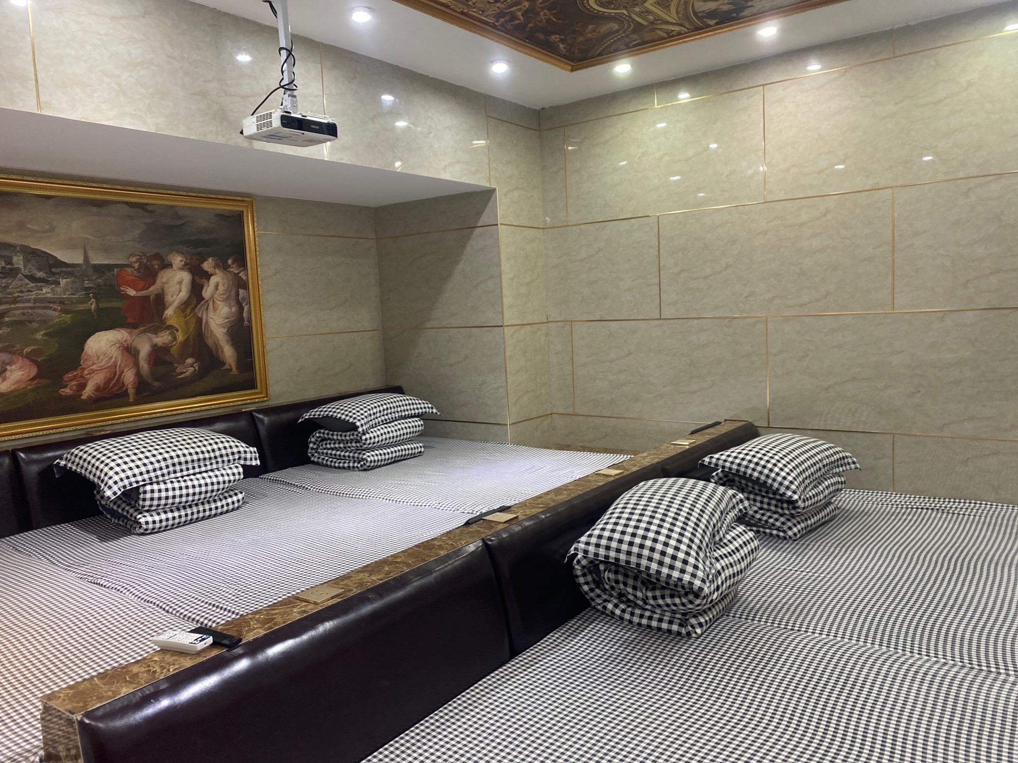 威廉古堡别墅轰趴馆·团建聚会·户外烧烤(合肥店)