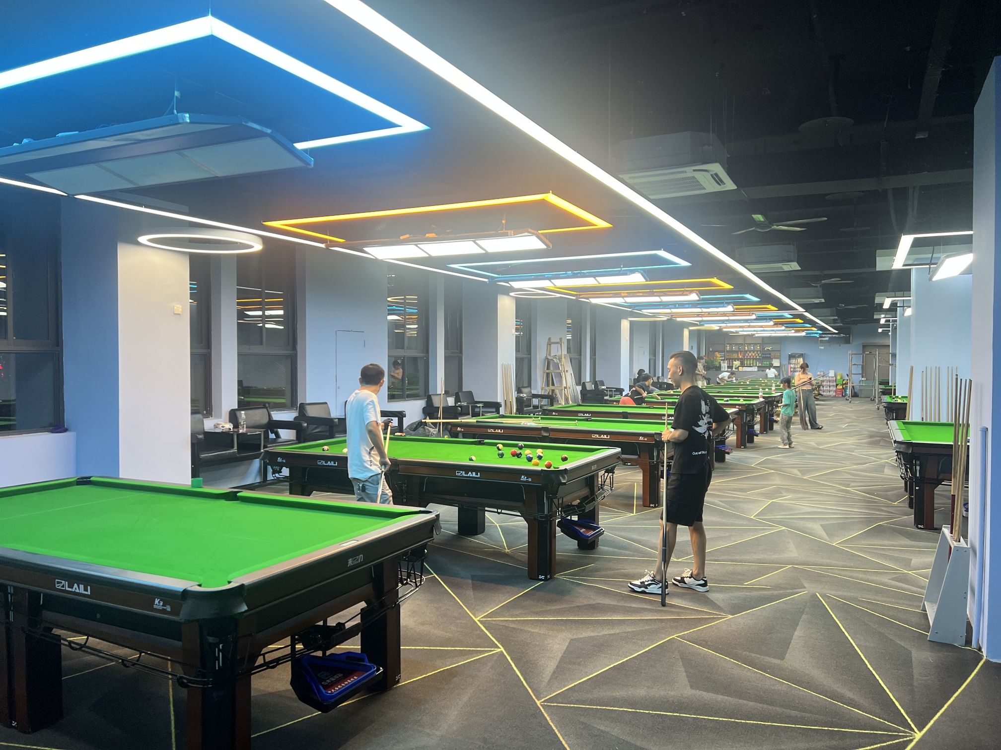 场地封面-聚华台球棋牌24小时营业