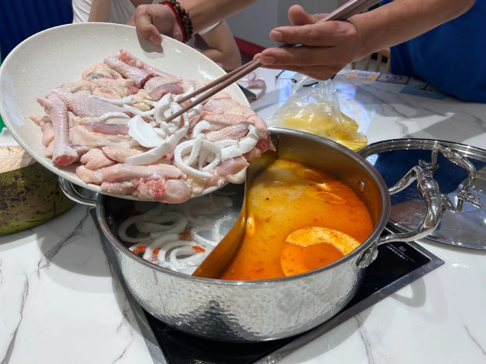 熹琼海南老味糟粕醋·椰子鸡(三亚湾店)