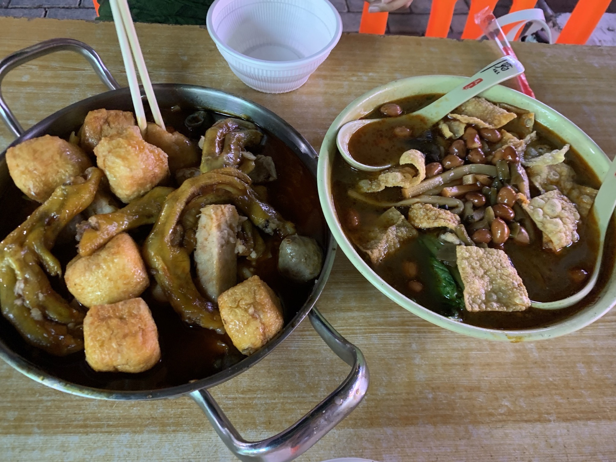 方妈正宗柳州螺蛳粉(吉阳社区公园特色夜市店)