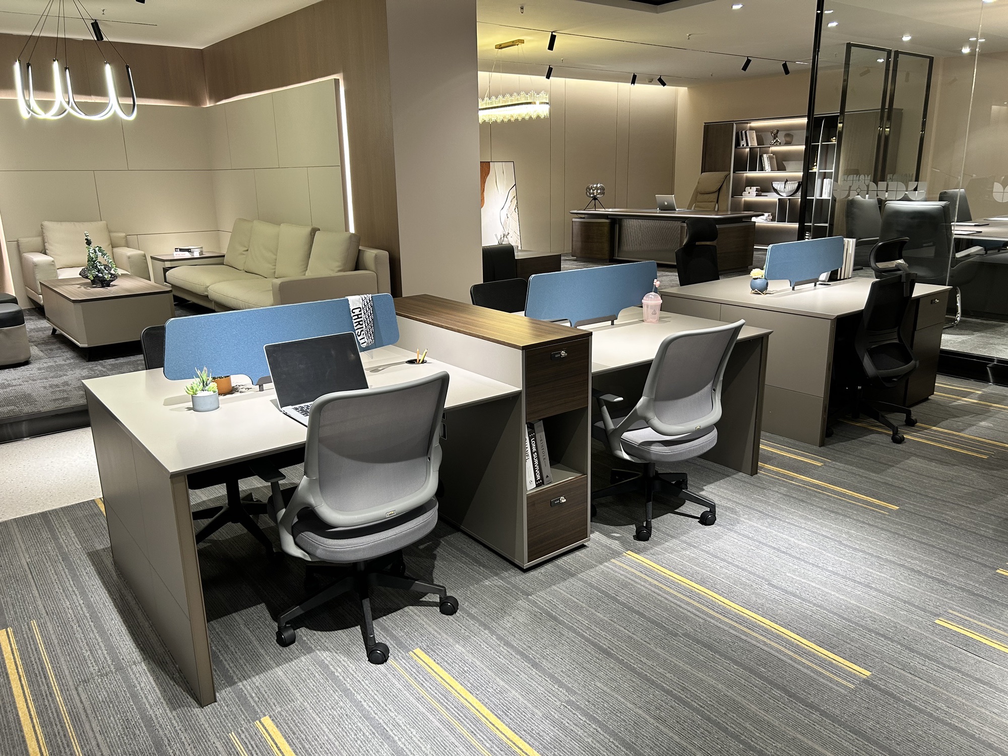 天津中泰凡度办公家具馆(红星美凯龙店)