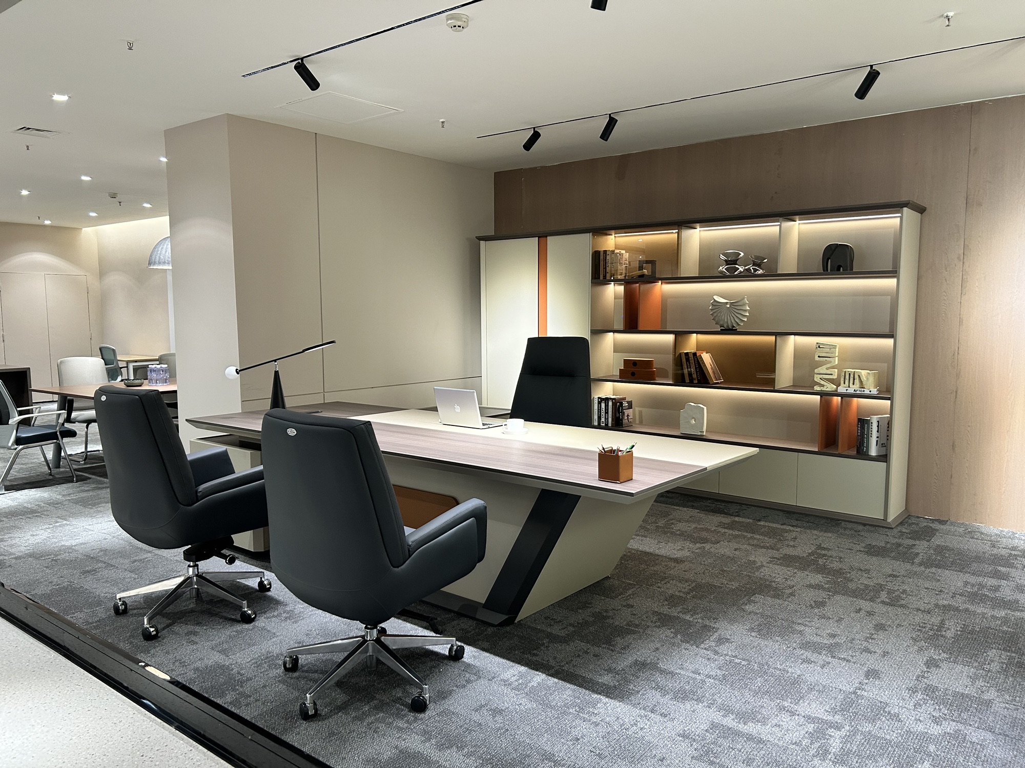 天津中泰凡度办公家具馆(红星美凯龙店)