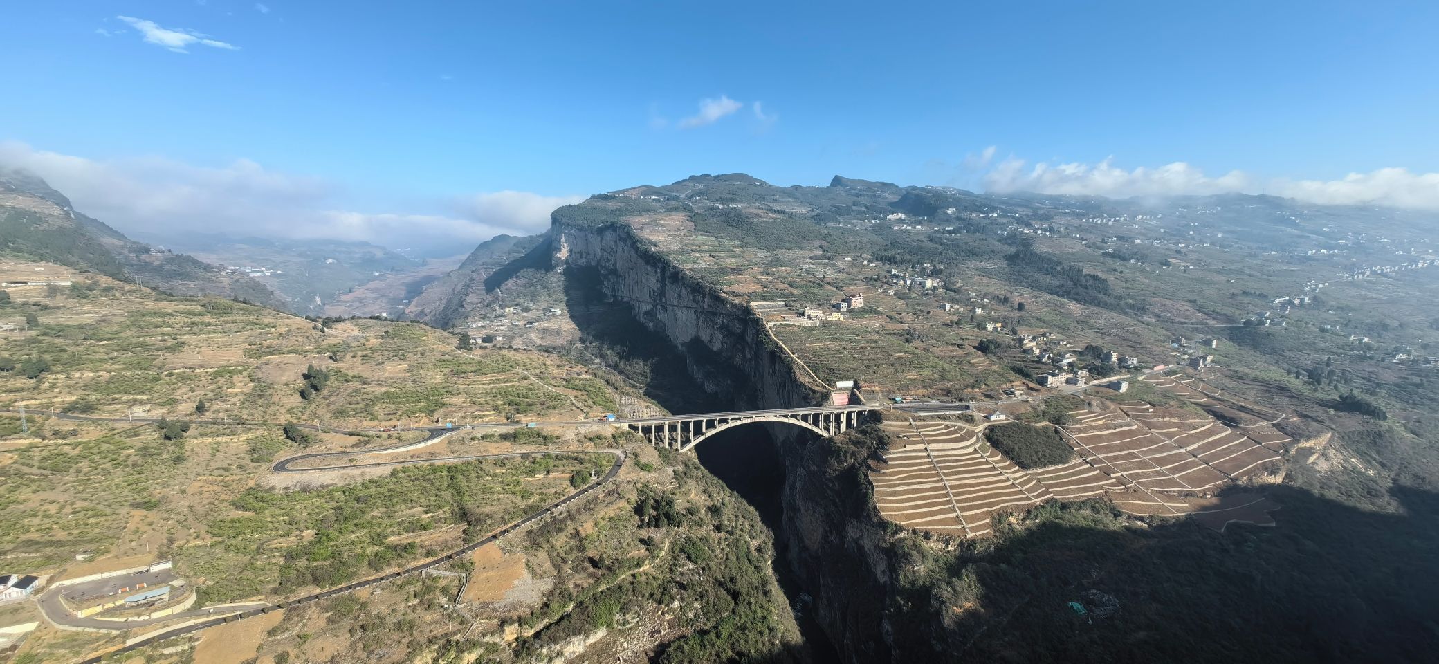 鸡鸣三省大峡谷旅行图片 1