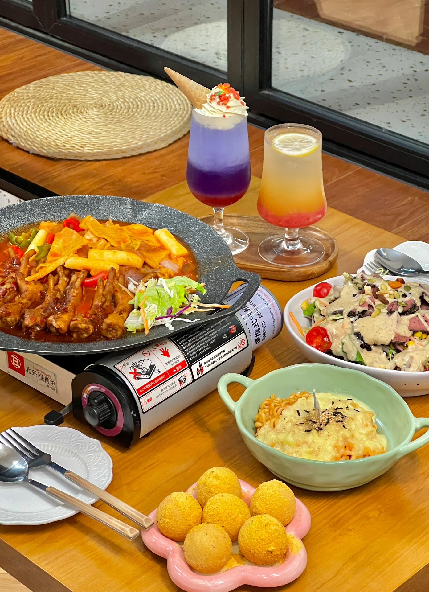 wooli创意融合餐厅(学翰府邸店)