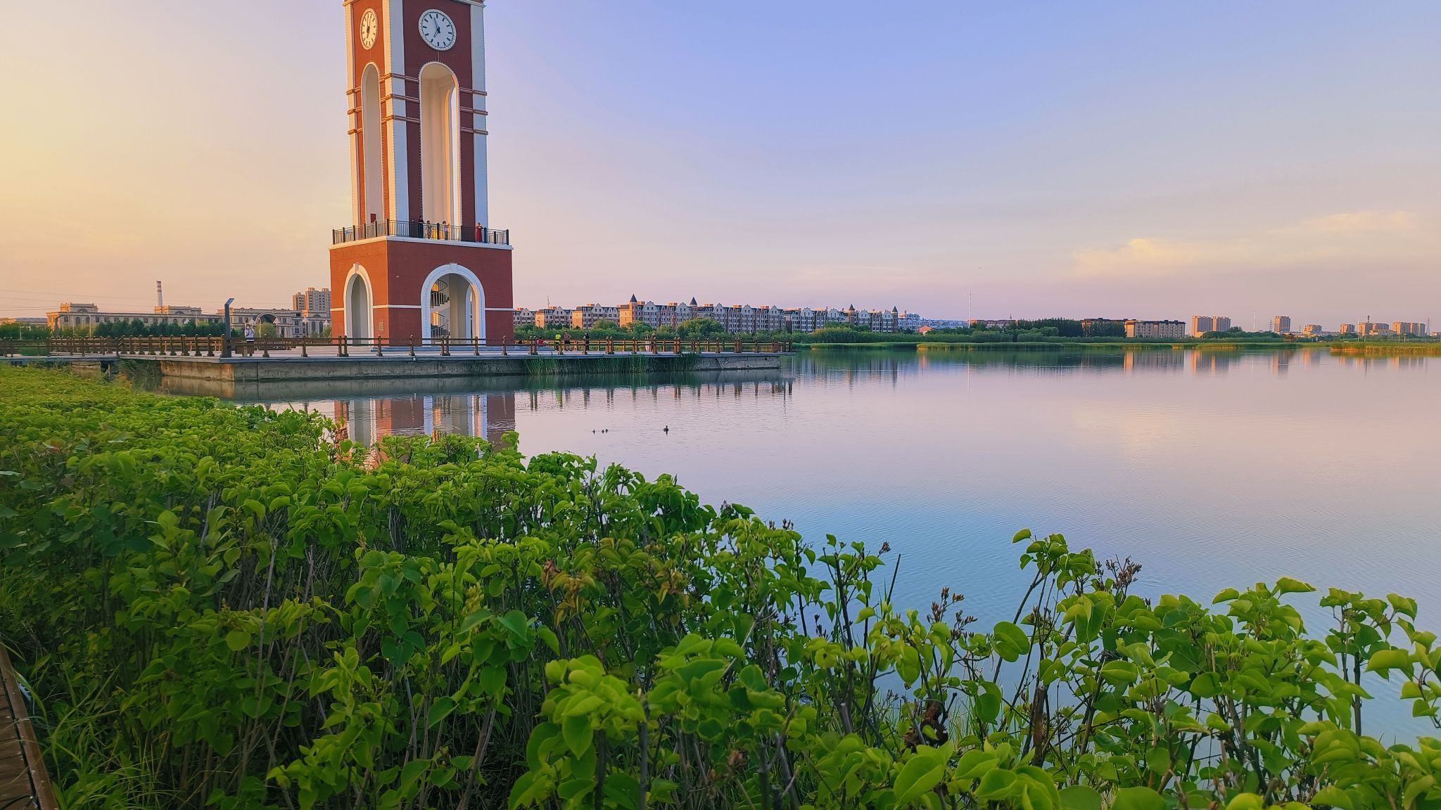东方银座南湖景观塔