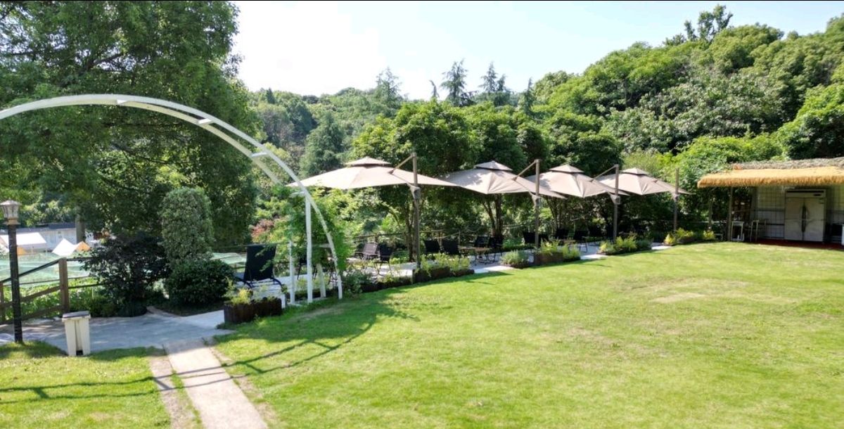 场地封面-湘湖烧烤·天幕露营·团建策划