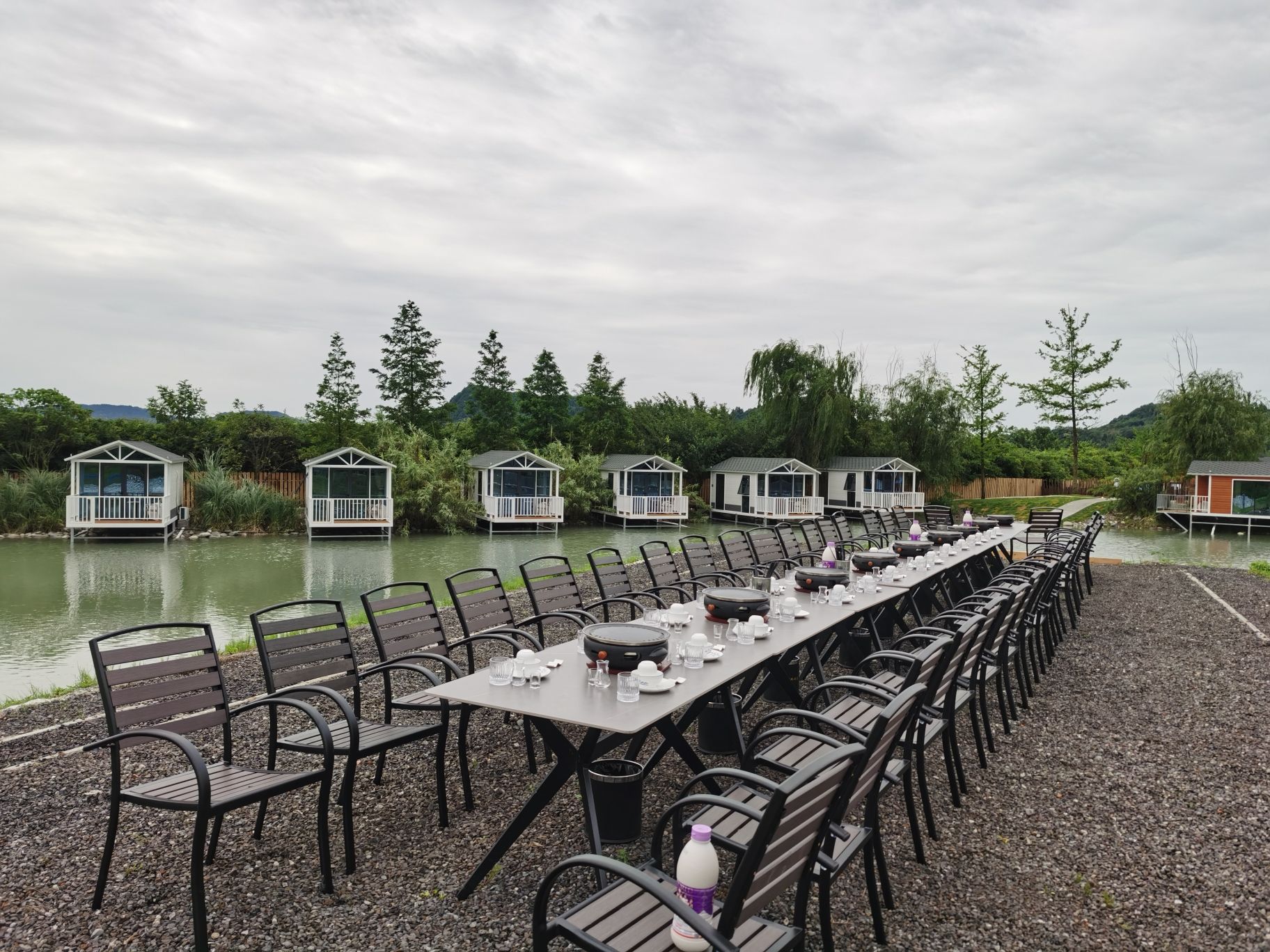 场地封面-湖居(餐饮住宿)