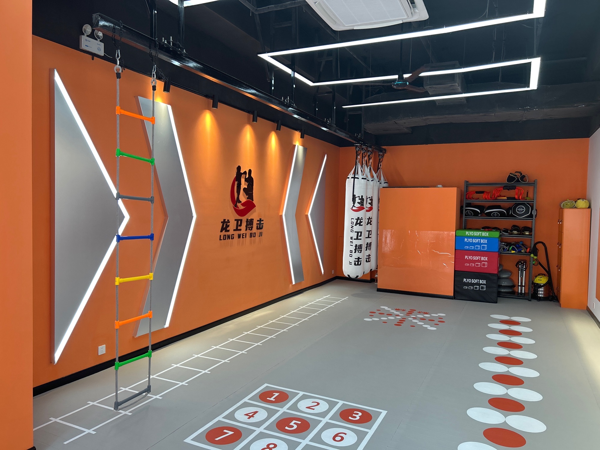 场地封面-龙卫搏击俱乐部(龙湖紫金MALL店)