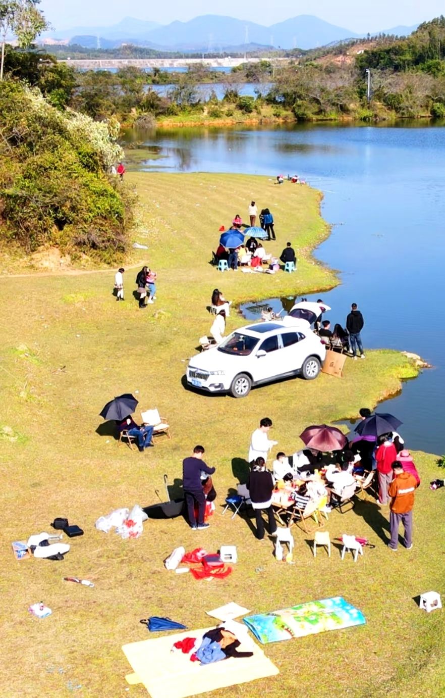 十三坑露营基地