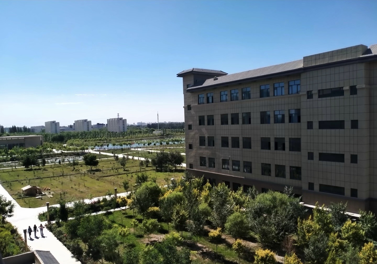 阿克苏地区城市理工技工学校