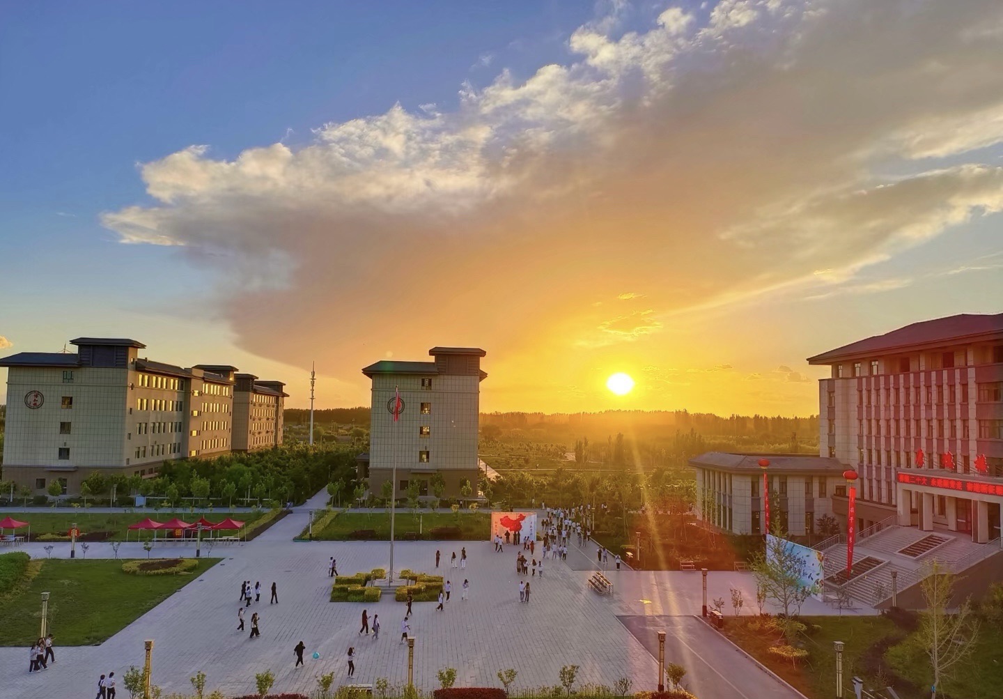 阿克苏地区城市理工技工学校
