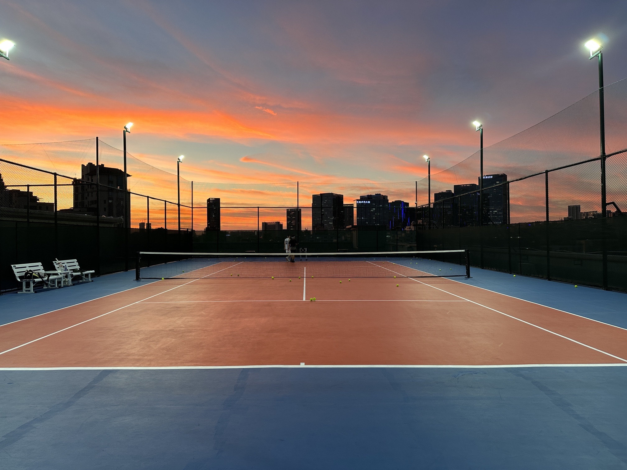 场地封面-吉力斯国际网球俱乐部