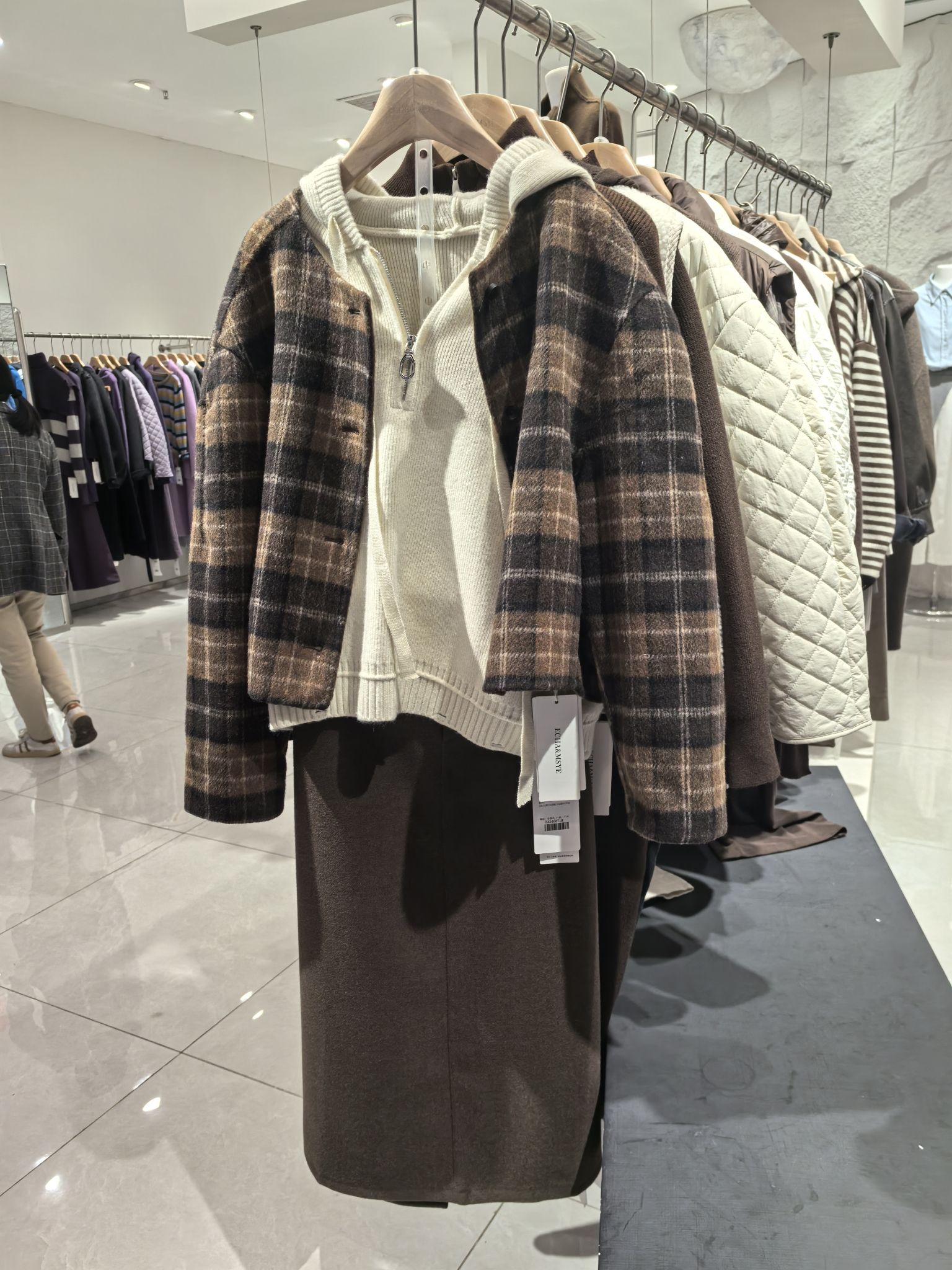 十里女装(万科天荟店)