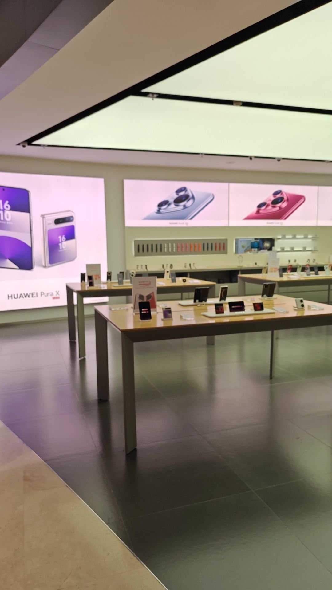 华为授权体验店(罗宾森广场)