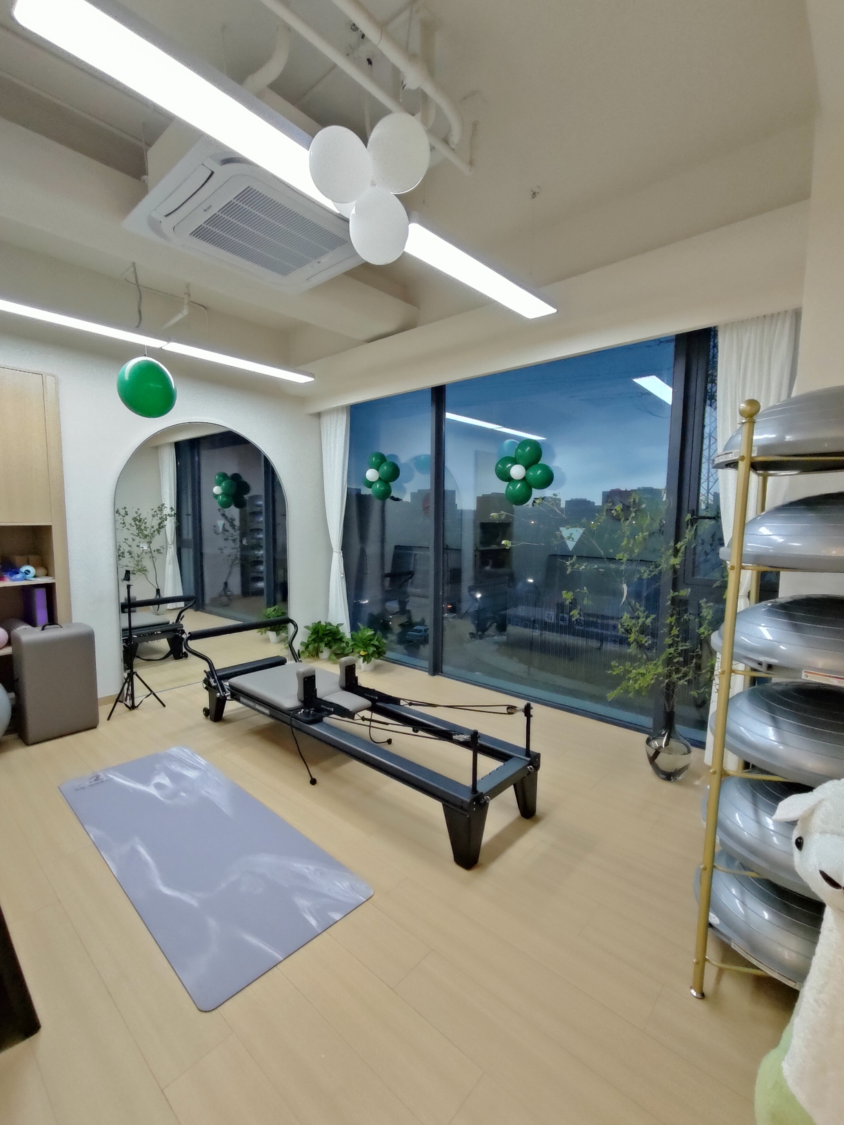 场地封面-爱练.瑜伽普拉提生活馆(余杭店)