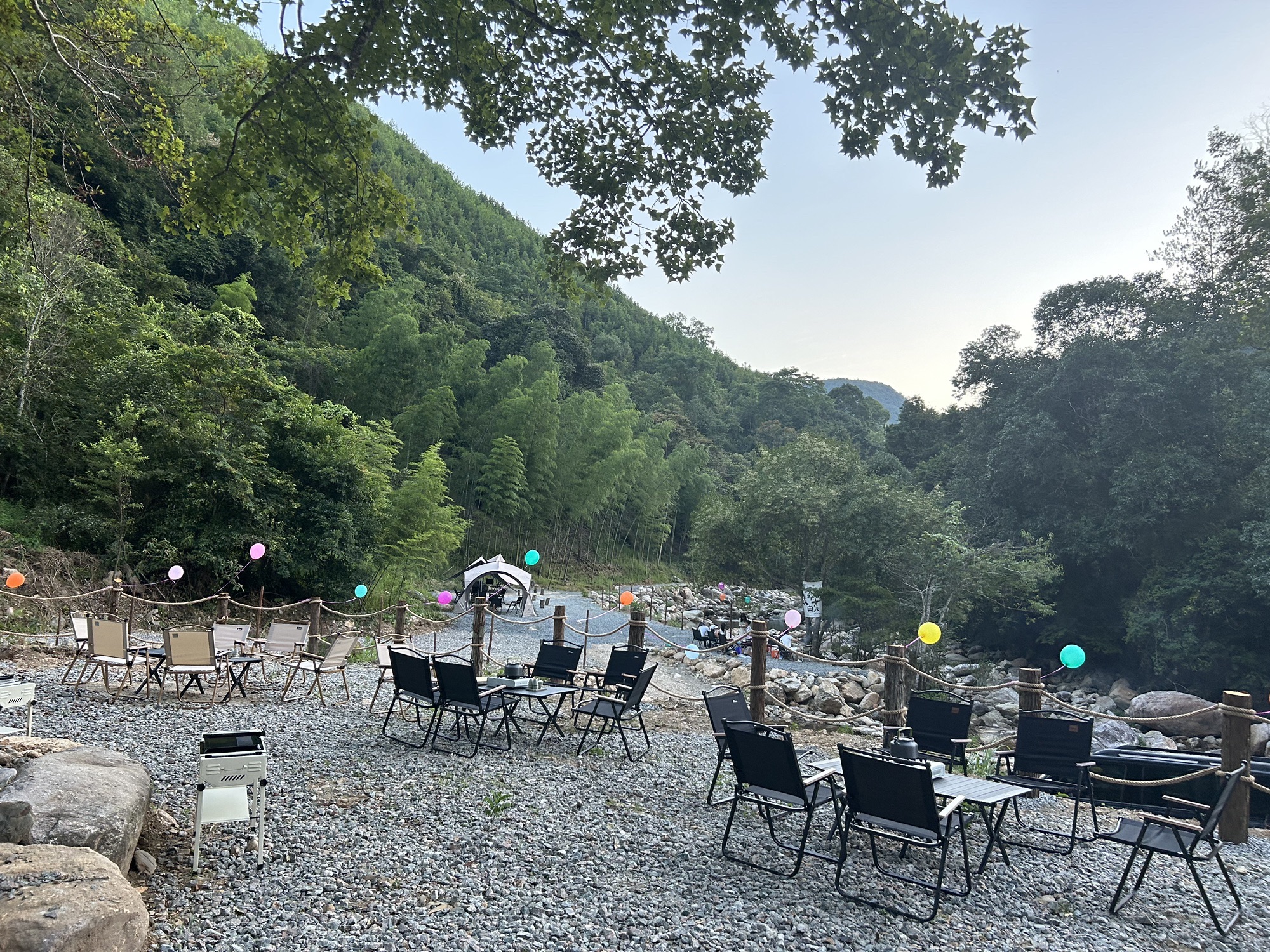 龙地溪谷生态露营基地