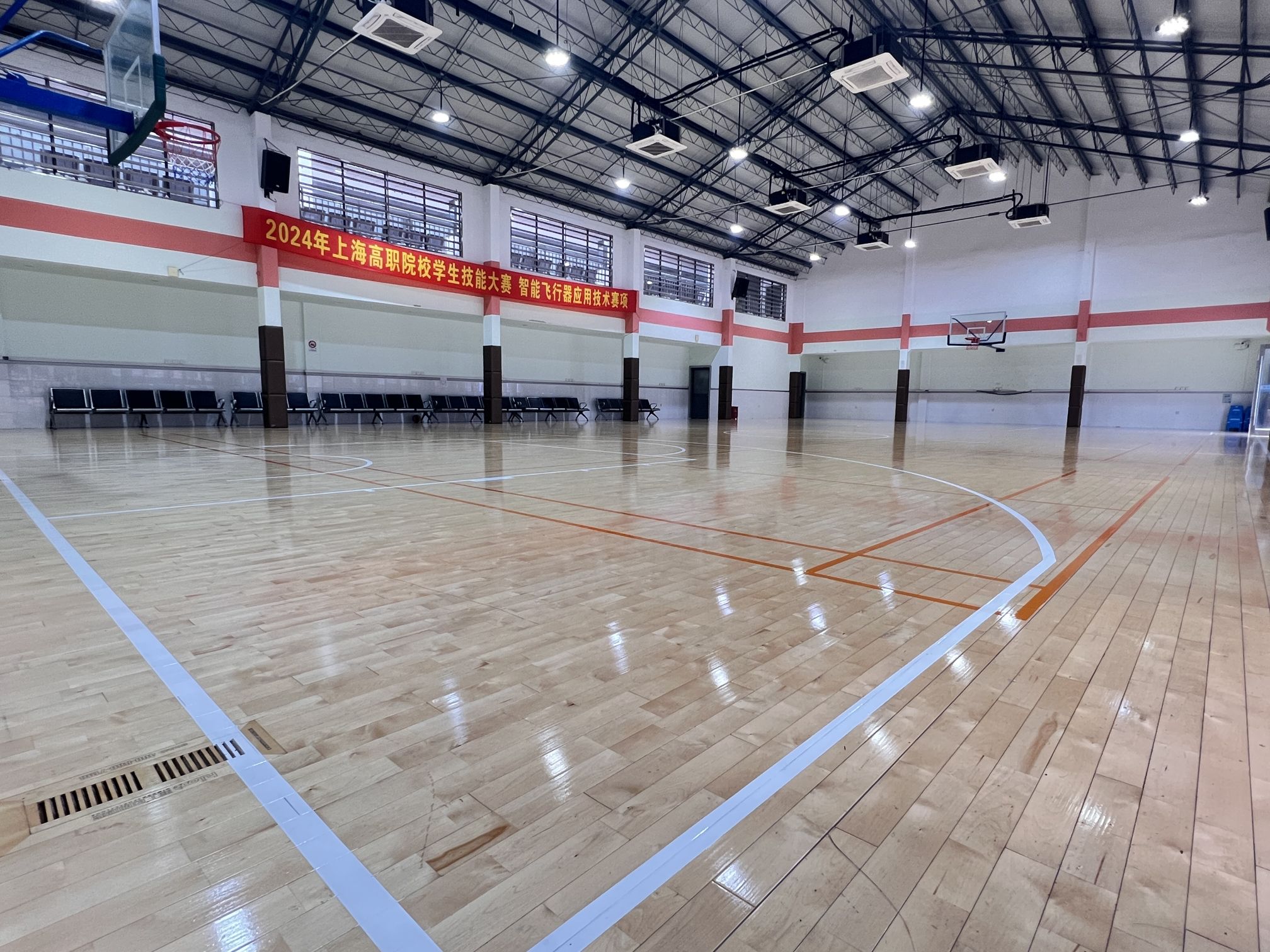 场地封面-上海嘉傲篮球俱乐部