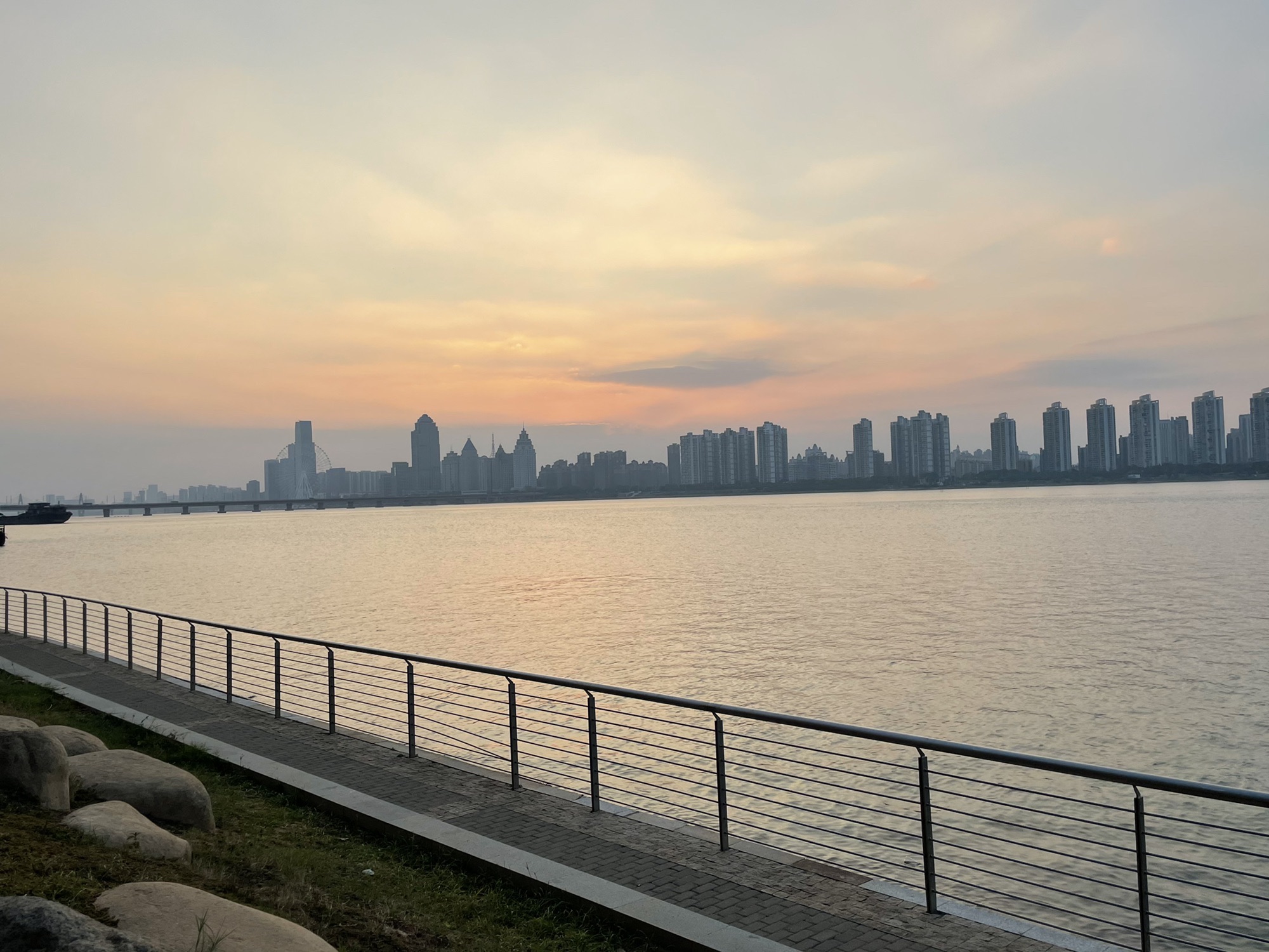 王勃广场旅行图片 2