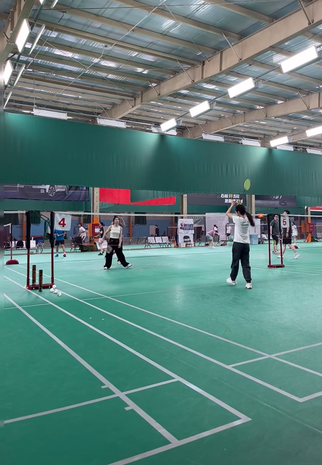 场地封面-风与云羽毛球馆