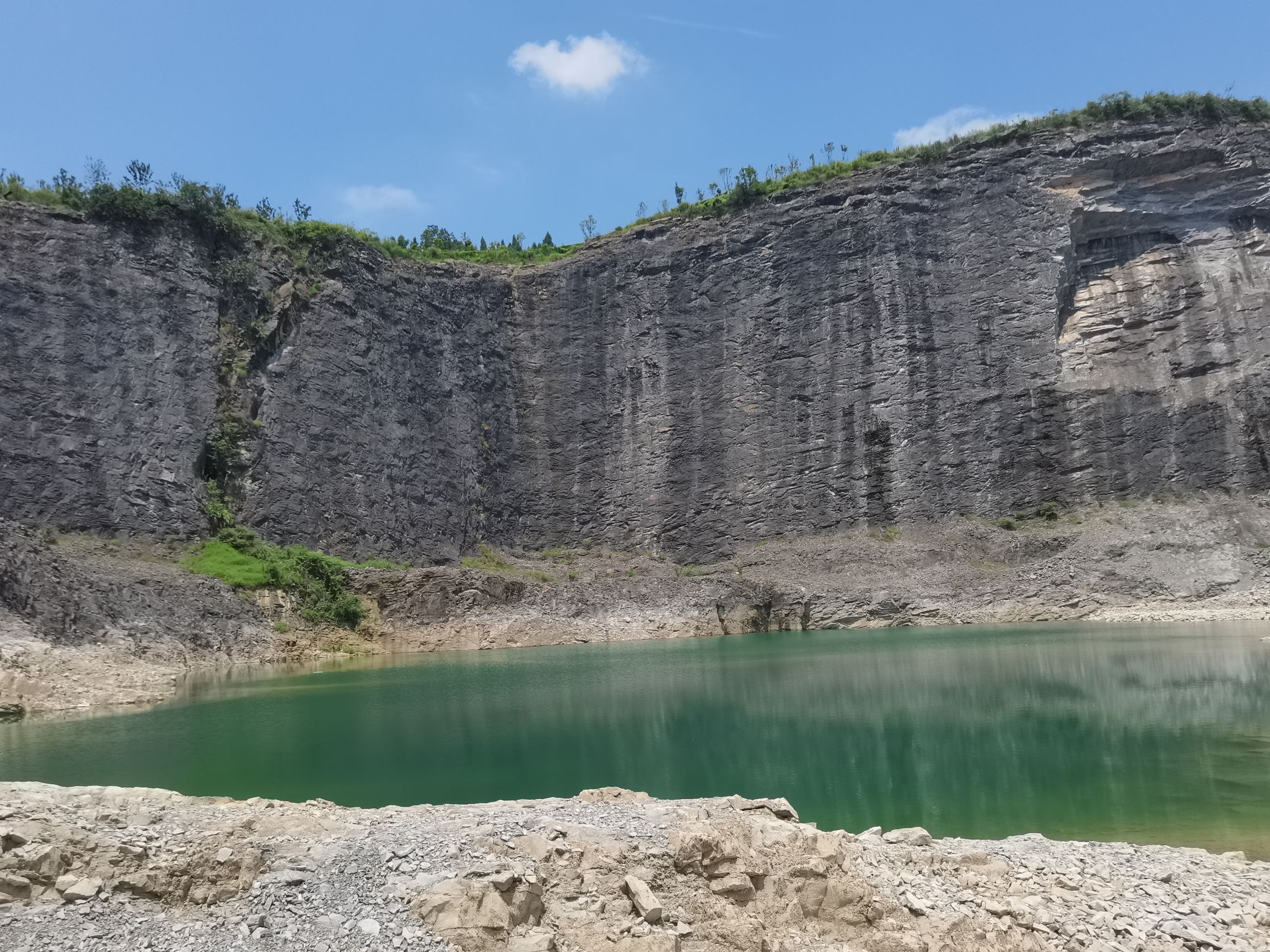 十三号矿坑锶源池旅行图片 1