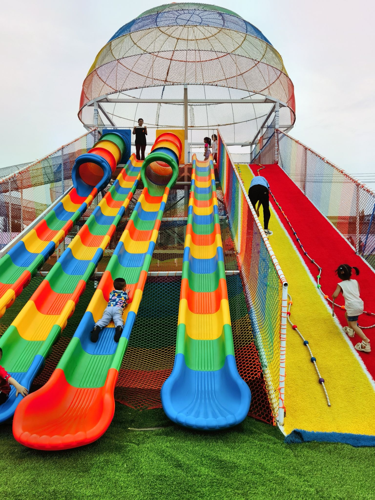 山阴撒欢儿童乐园