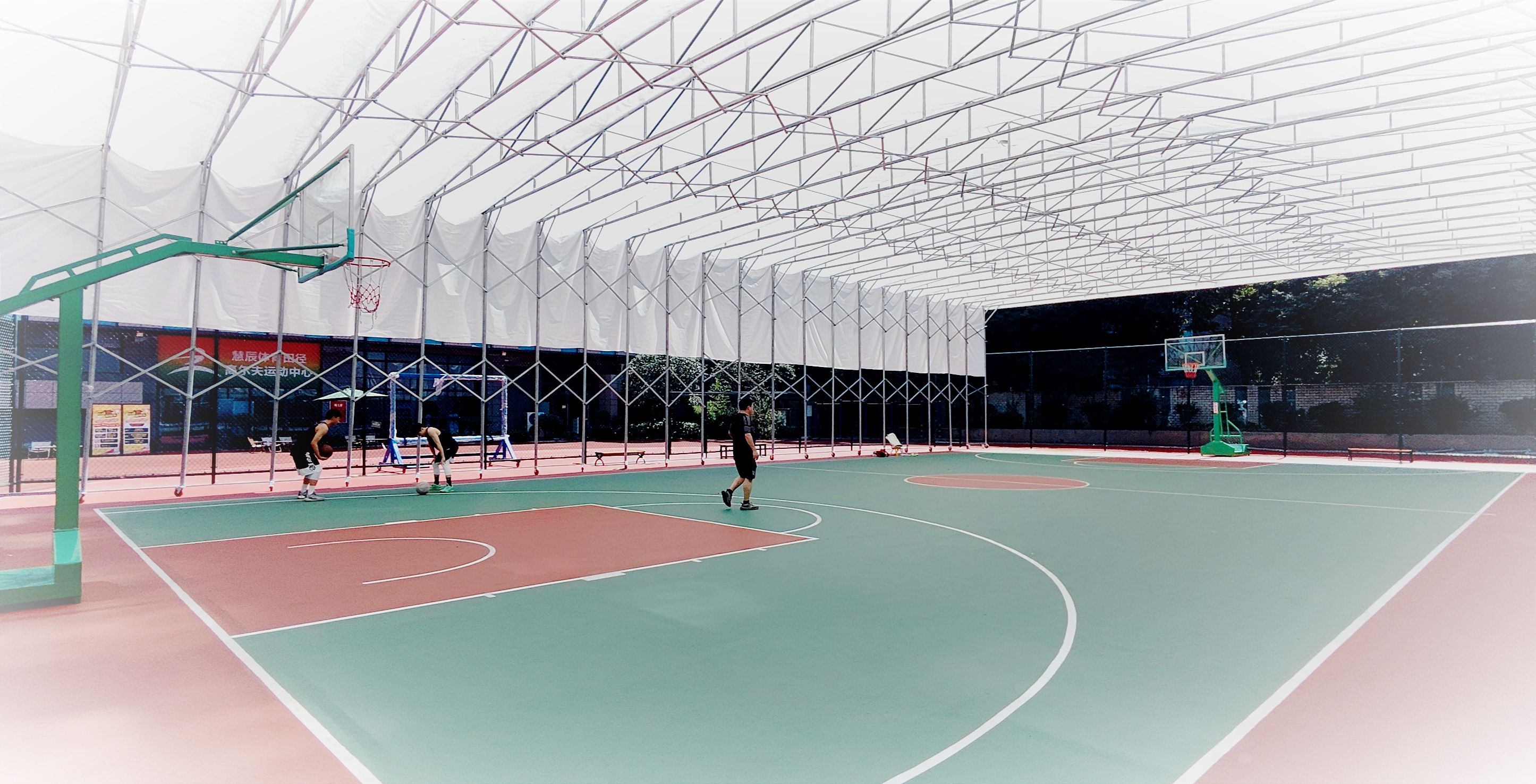 场地封面-瑞威篮球馆
