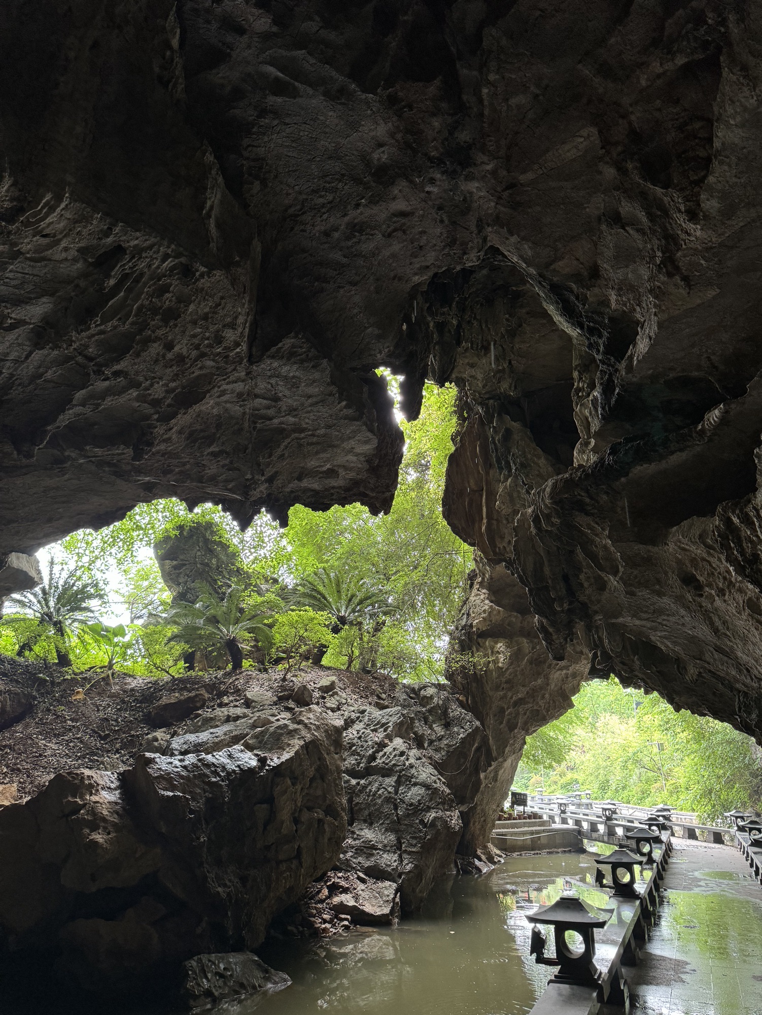 桂林壶山岩洞旅行图片 3