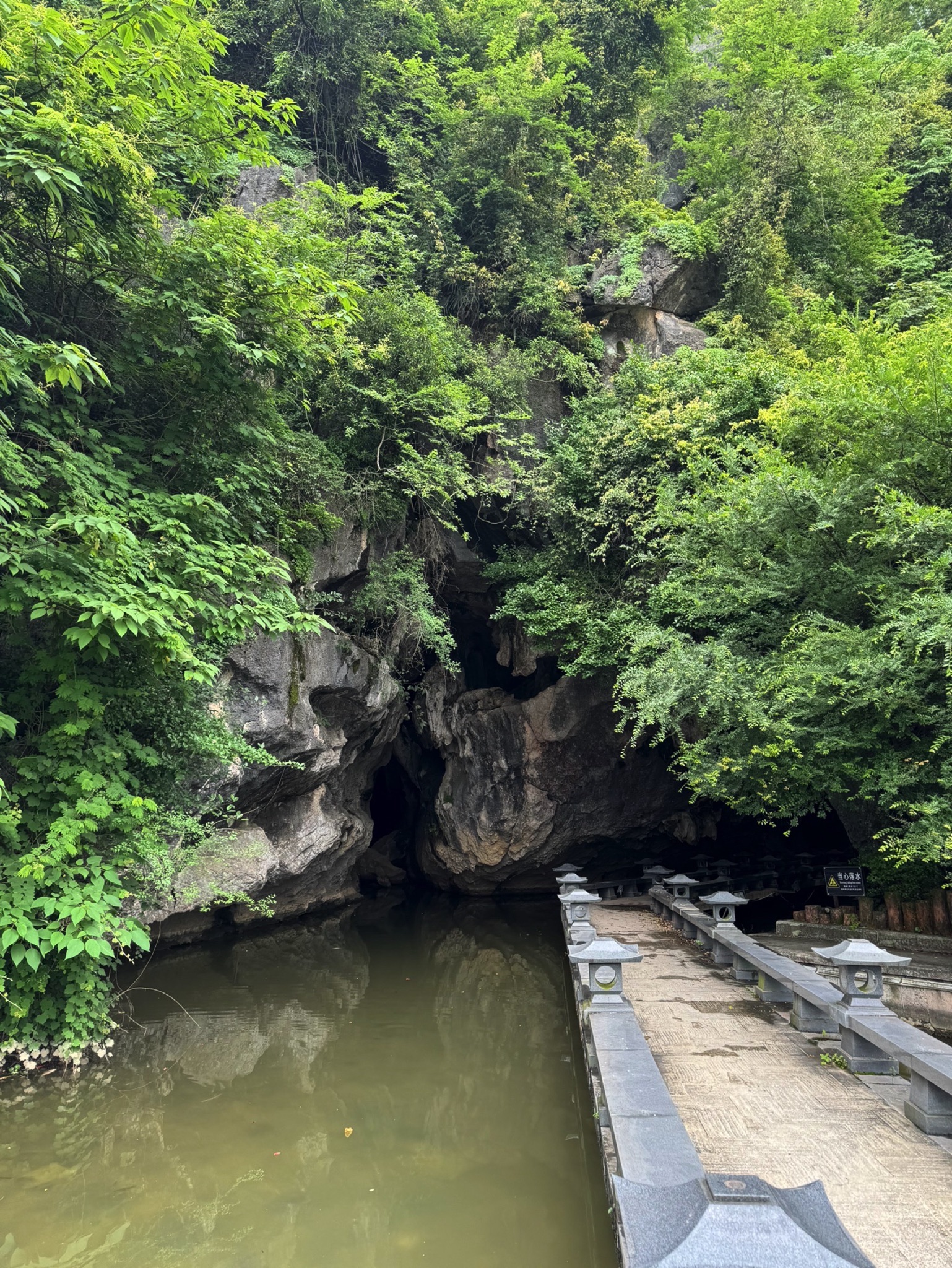 桂林壶山岩洞旅行图片 1
