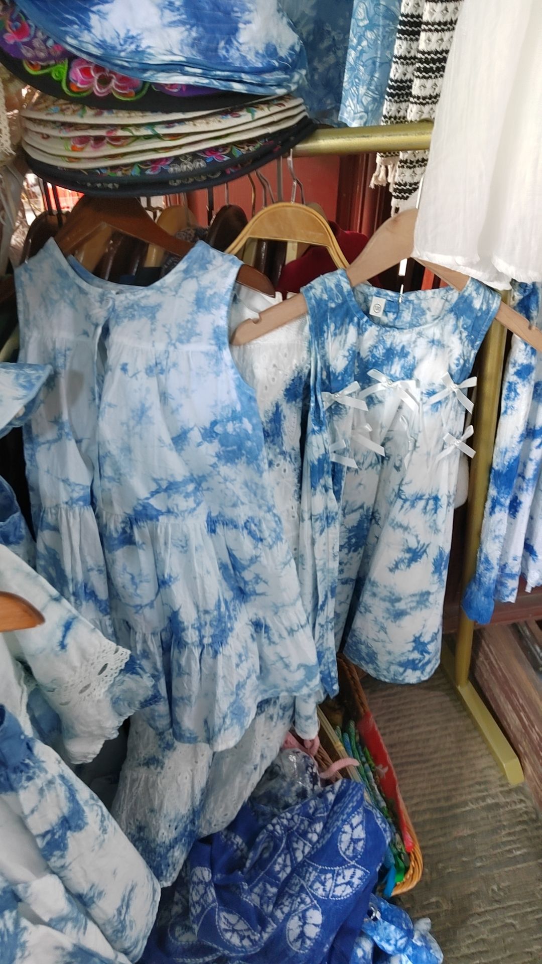棉麻民族服装(昆明老街老店)