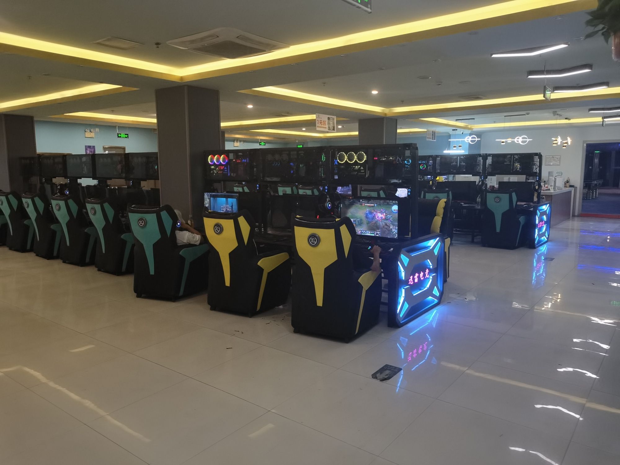 场地封面-起点网咖台球