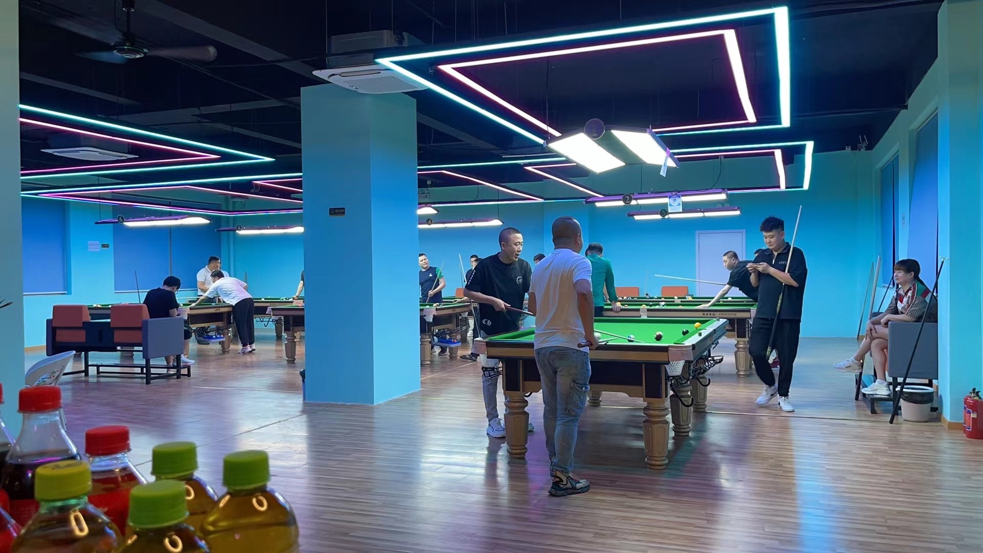 场地封面-娱威台球俱乐部
