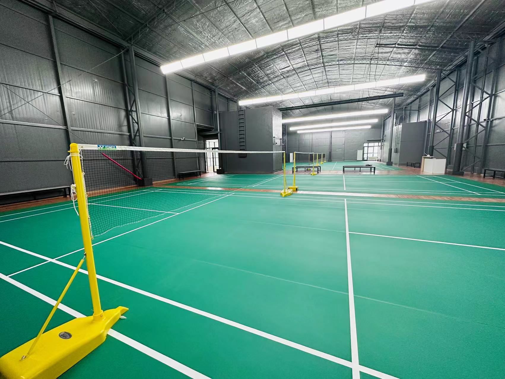 场地封面-芮坤·霆彪羽毛球馆