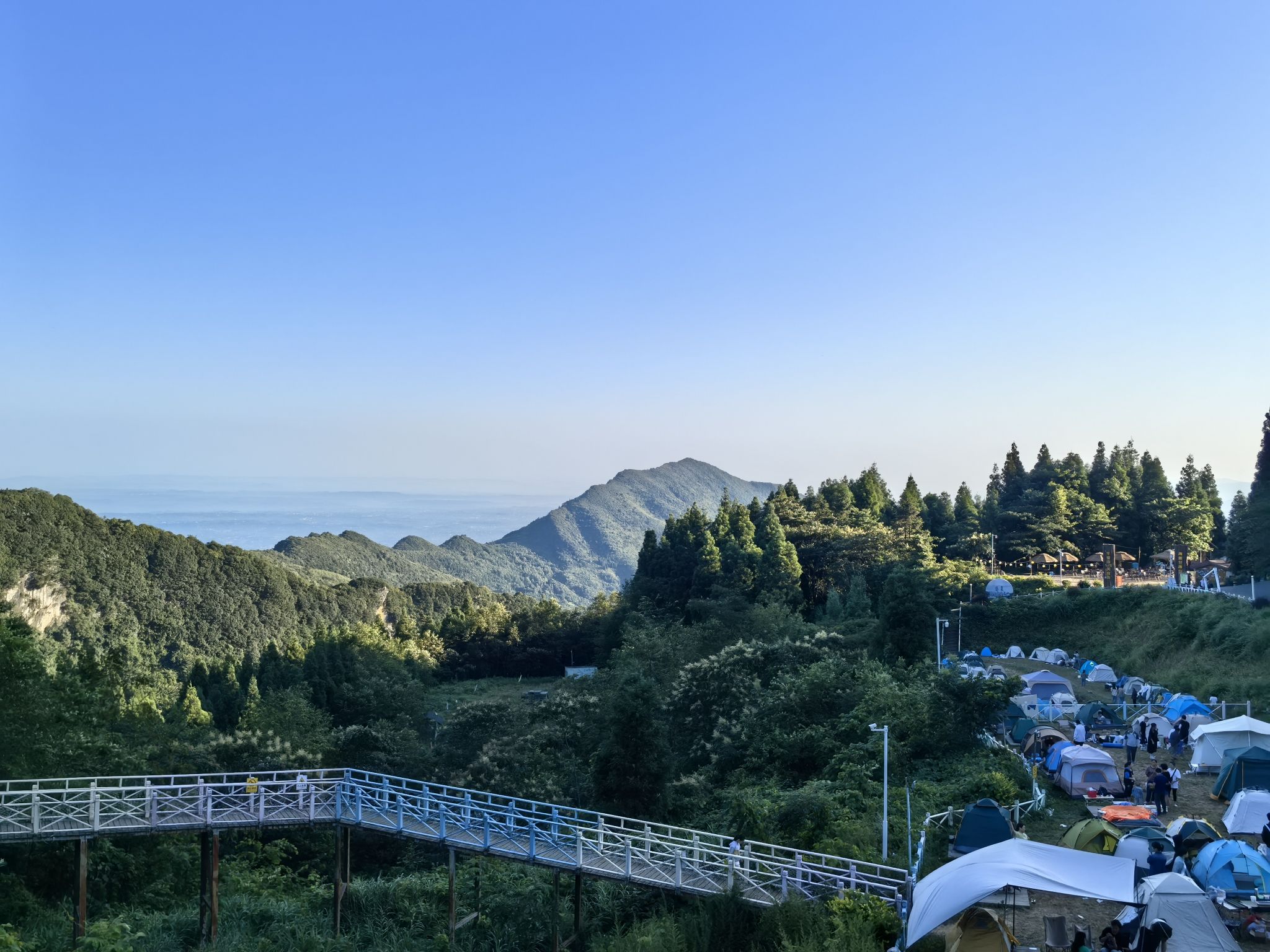 蓥夏22℃露营基地