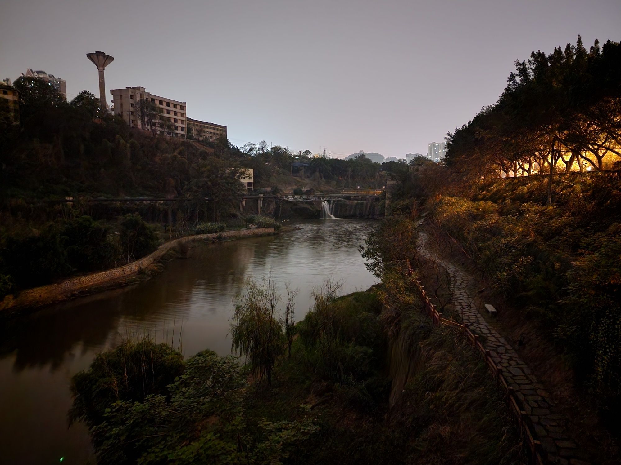 李家沱花溪滩大瀑布旅行图片 1