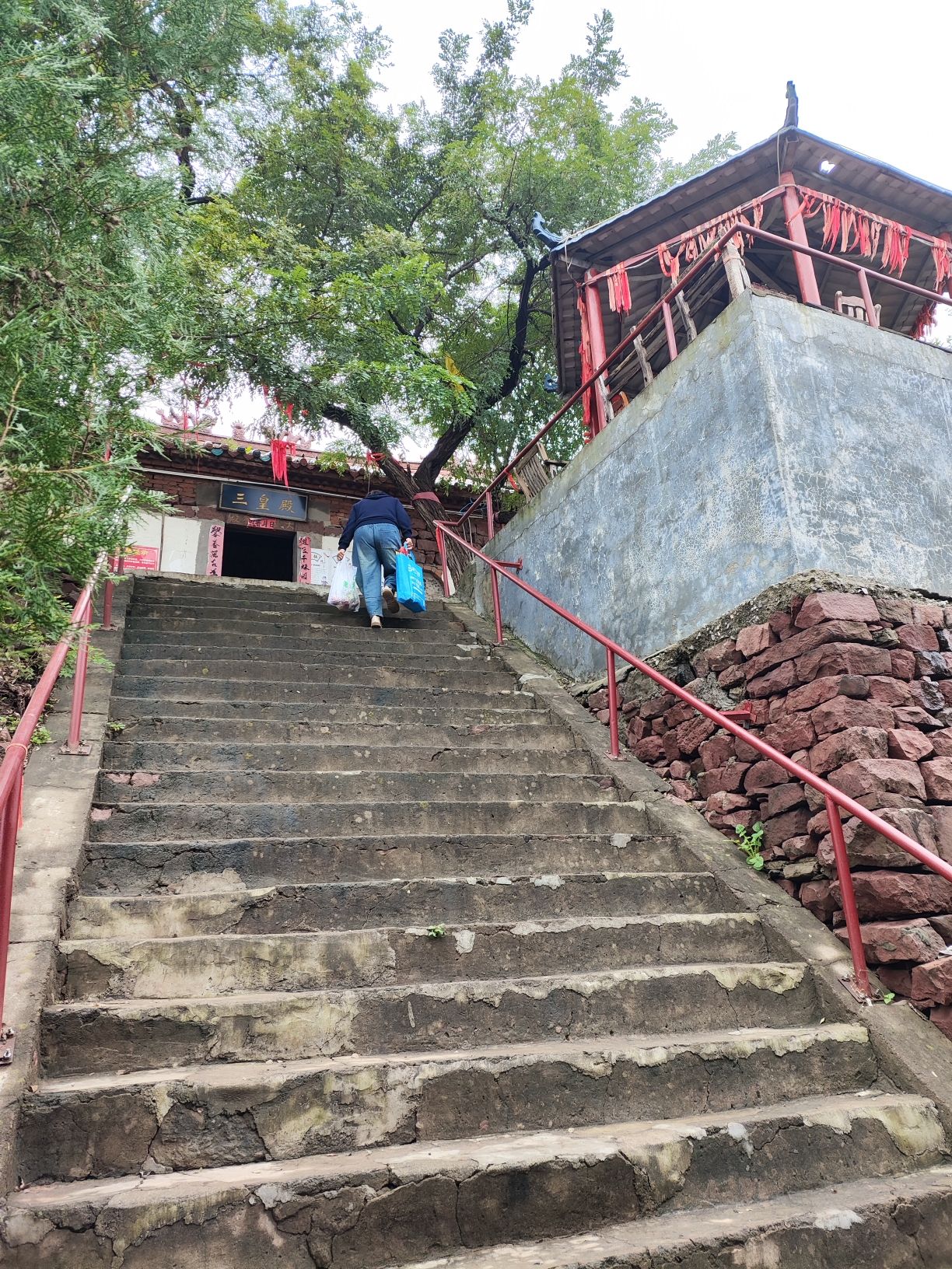 龙山真武庙 - 李庄乡便民圈栖邻生活圈风景名胜服务点实景照片