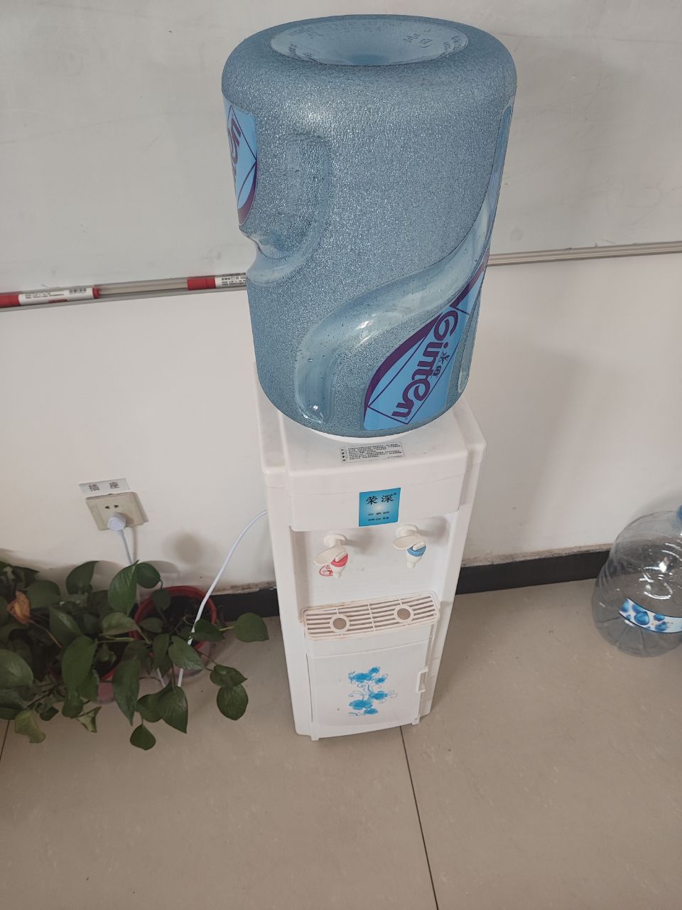 大力水手桶装水连锁水站(新华区二店)