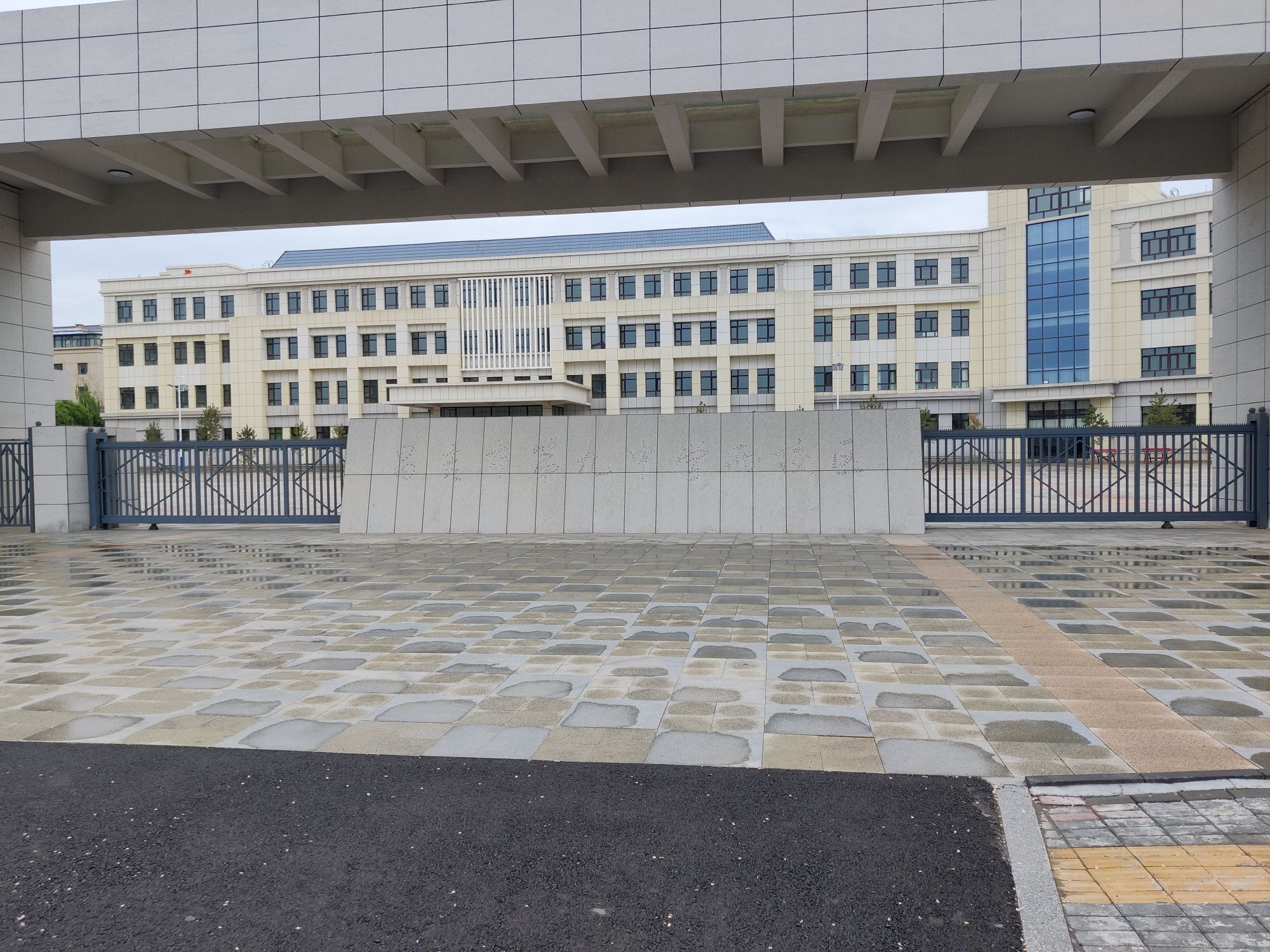 昌吉学院附属中学