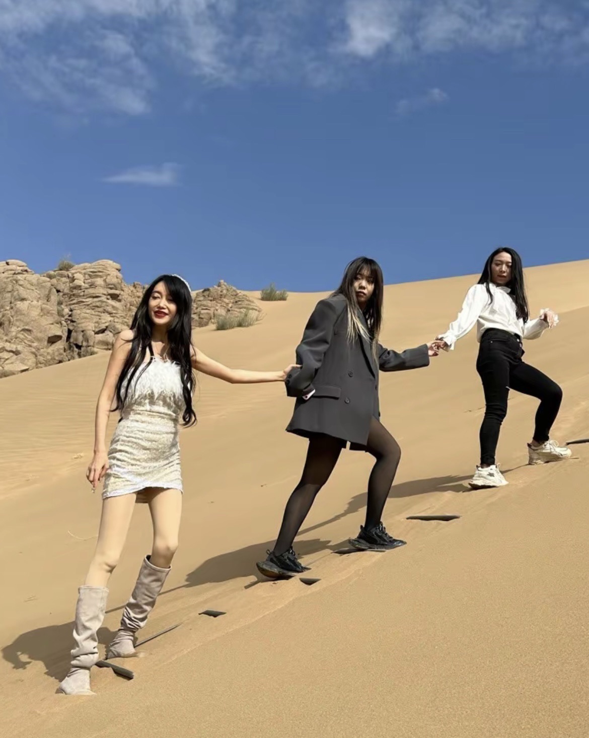 阿拉善大漠天池风景区旅行图片 2