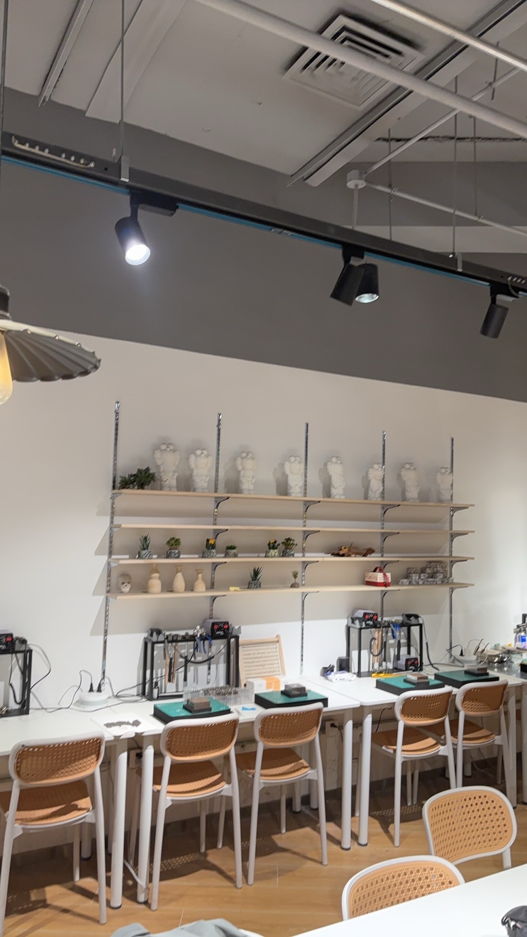 场地封面-玩个手作·烧玻璃·陶艺·银饰DIY团建集合店(中关村店)