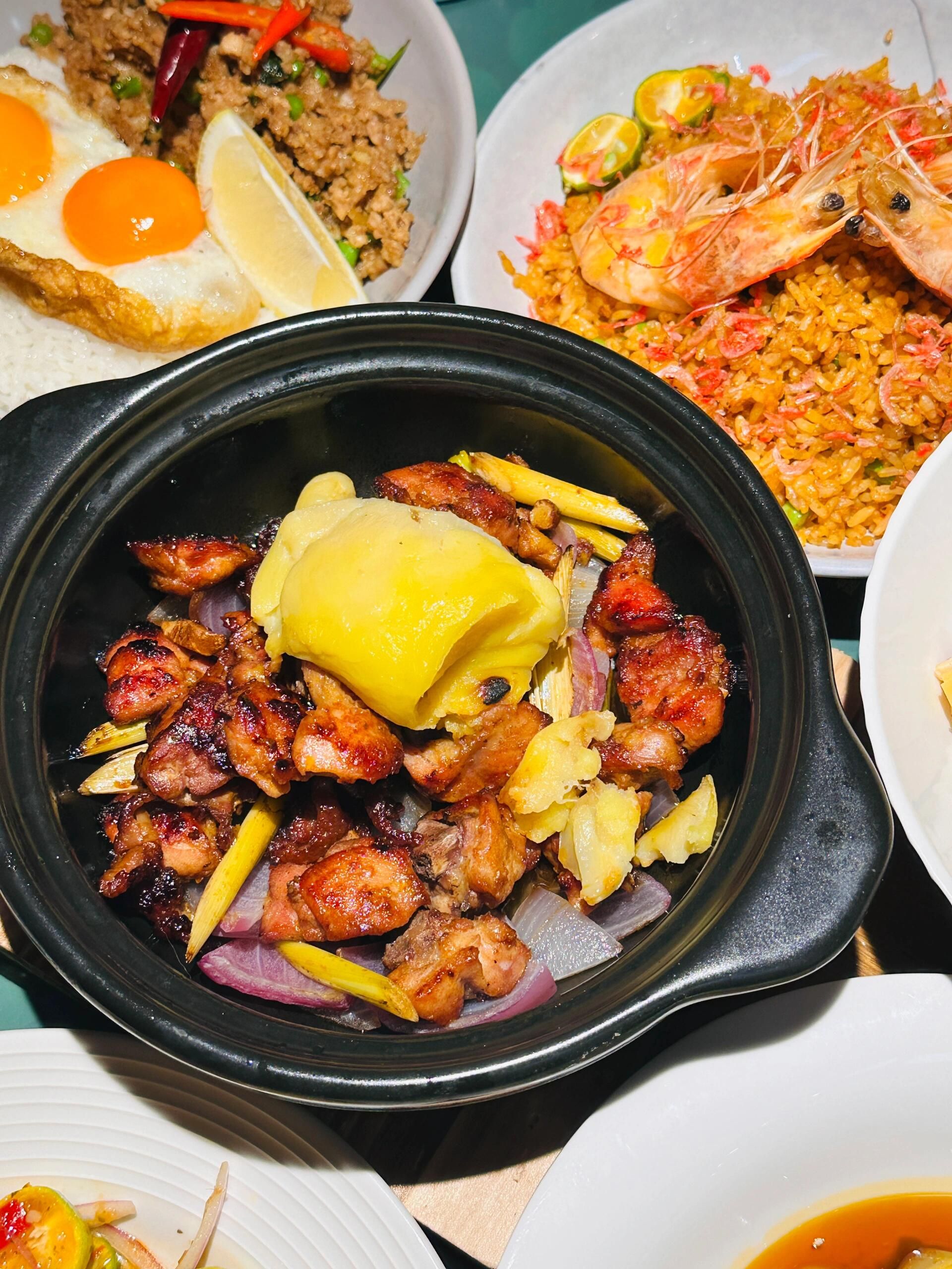 碰喜港泰融合餐厅