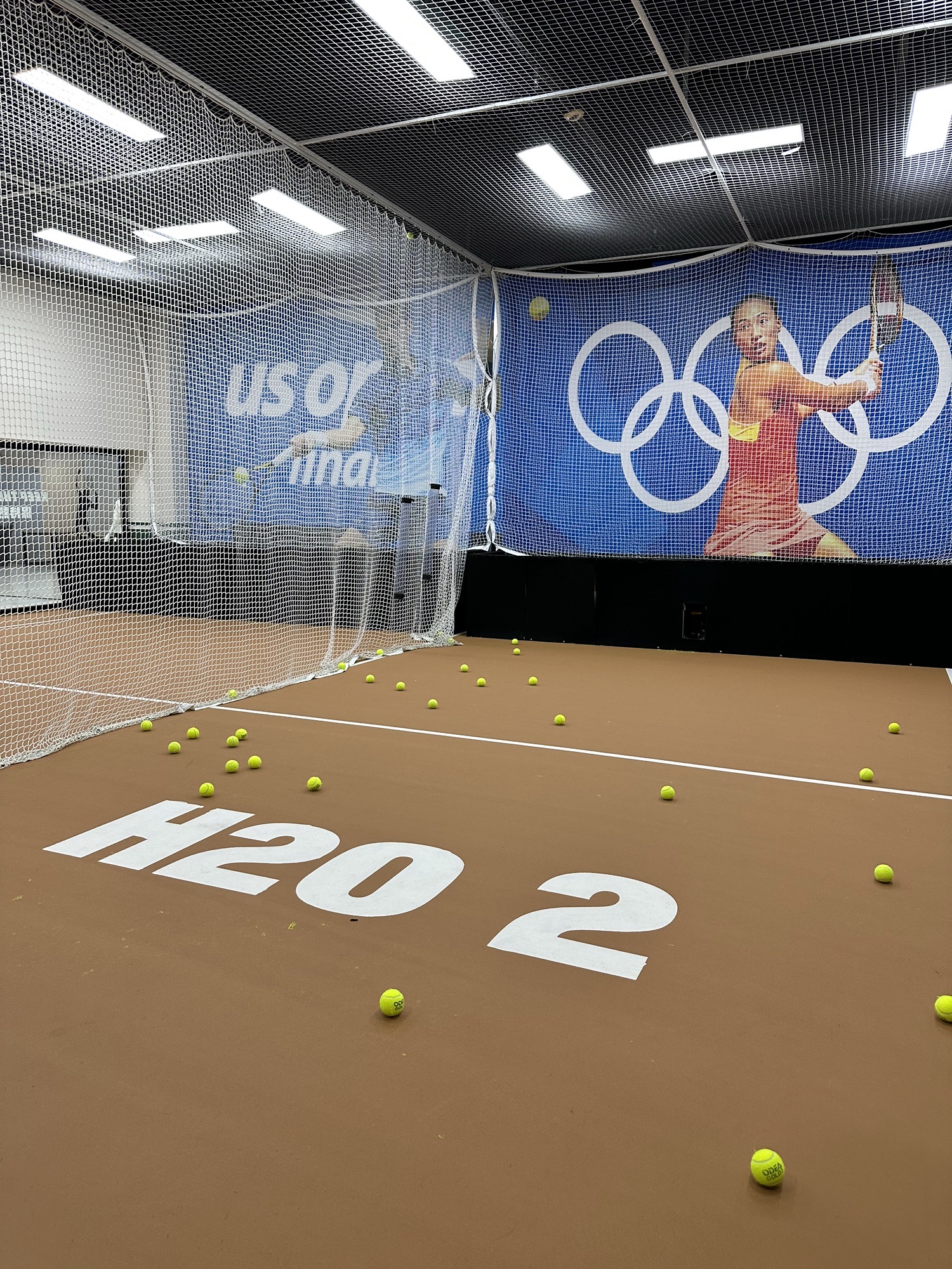 场地封面-H20室内网球学练馆