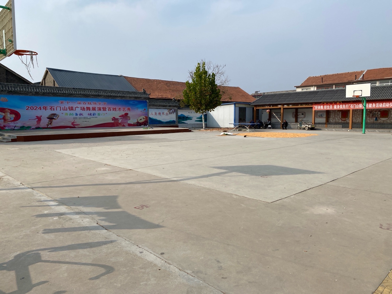 董庄北村生活广场旅行图片 1
